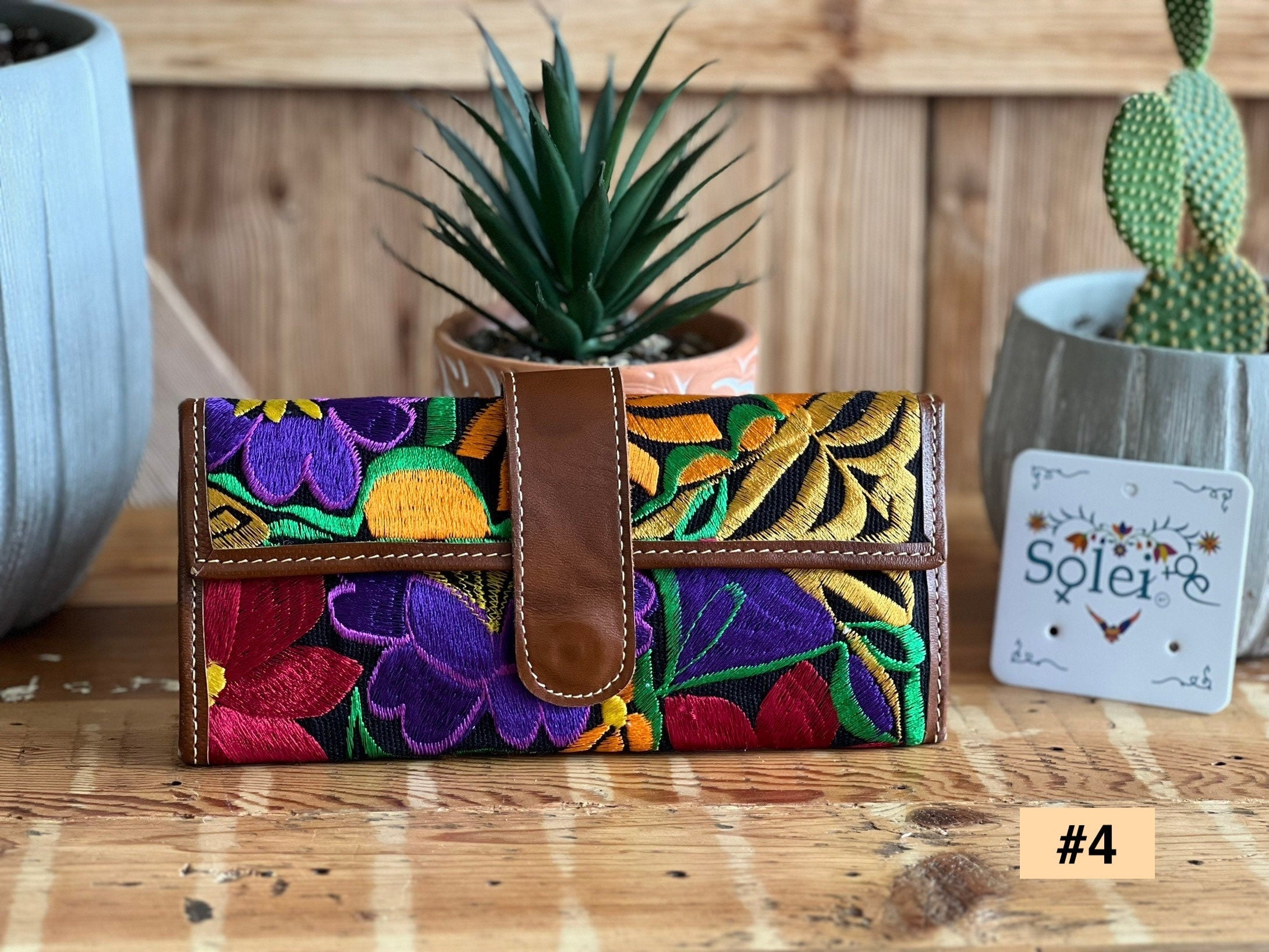 Cartera Bordada