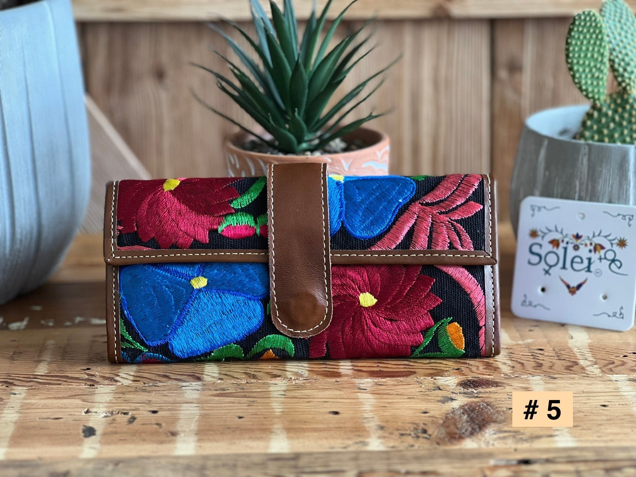 Cartera Bordada