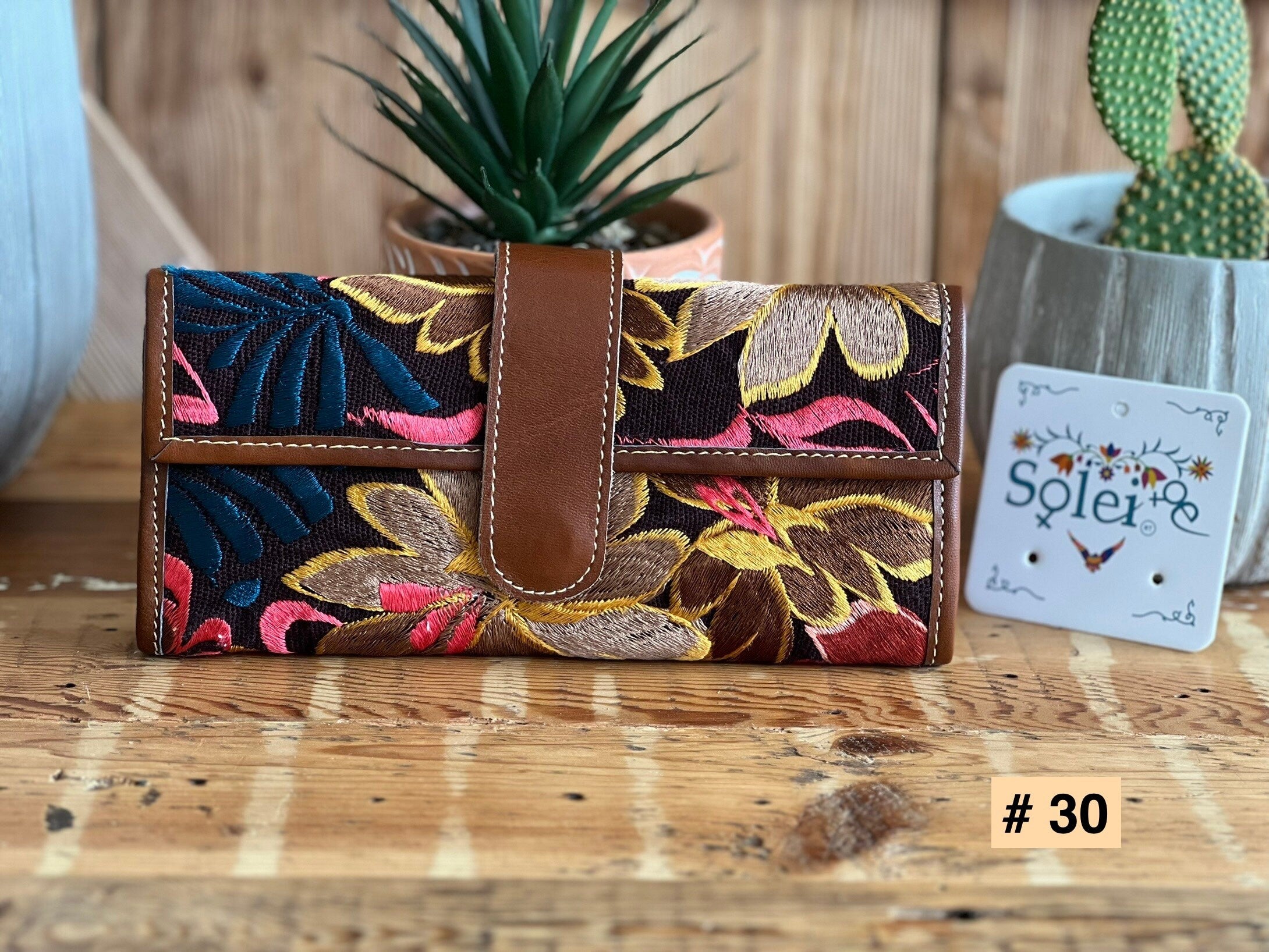 Cartera Bordada