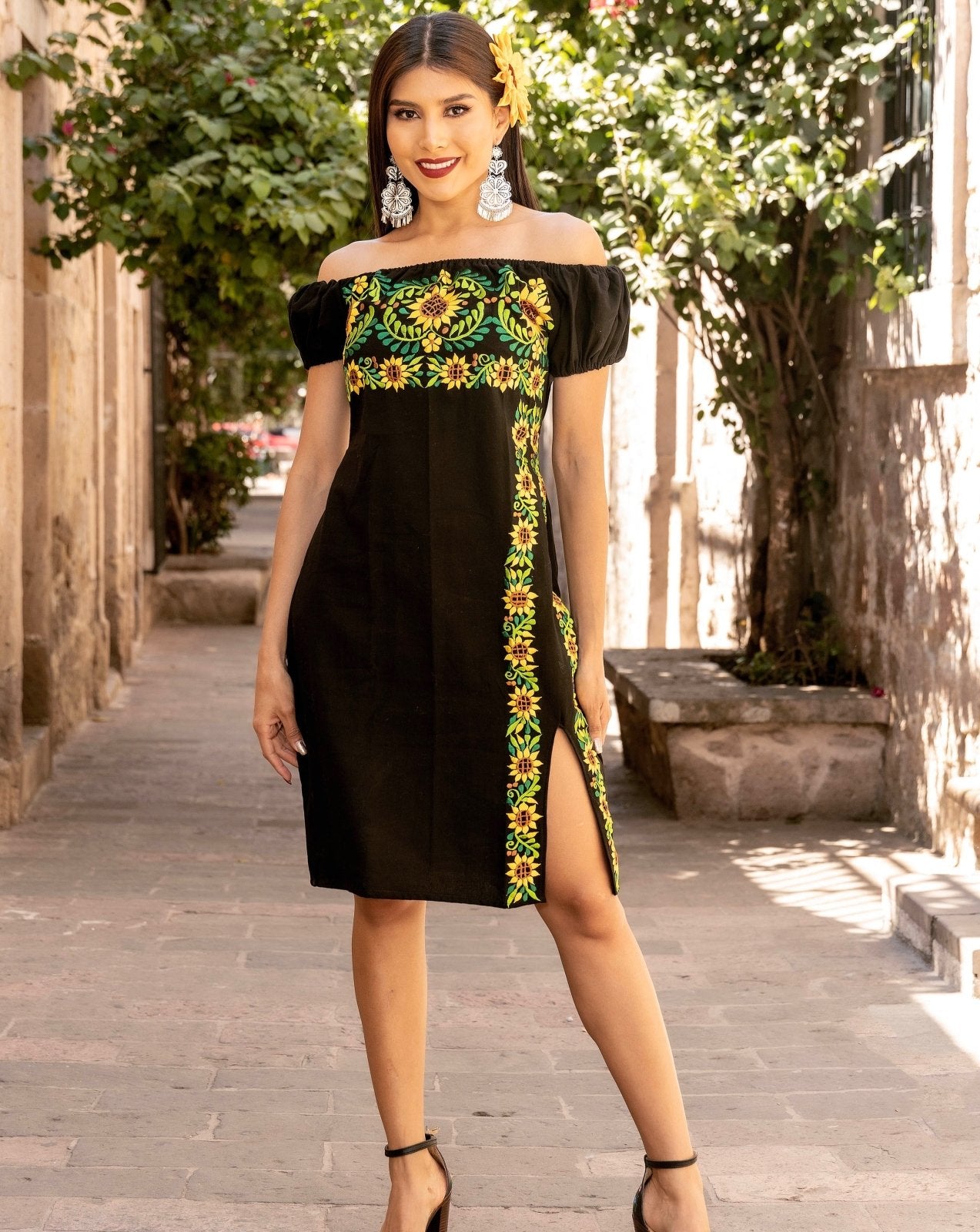 Rubi Sunflower Dress. Mexican Artisanal Flower Dress. Formal Dress. Latina Style. Rubi Sunflower Dress. Mexican Artisanal Flower Dress. Formal Dress. Latina Style.