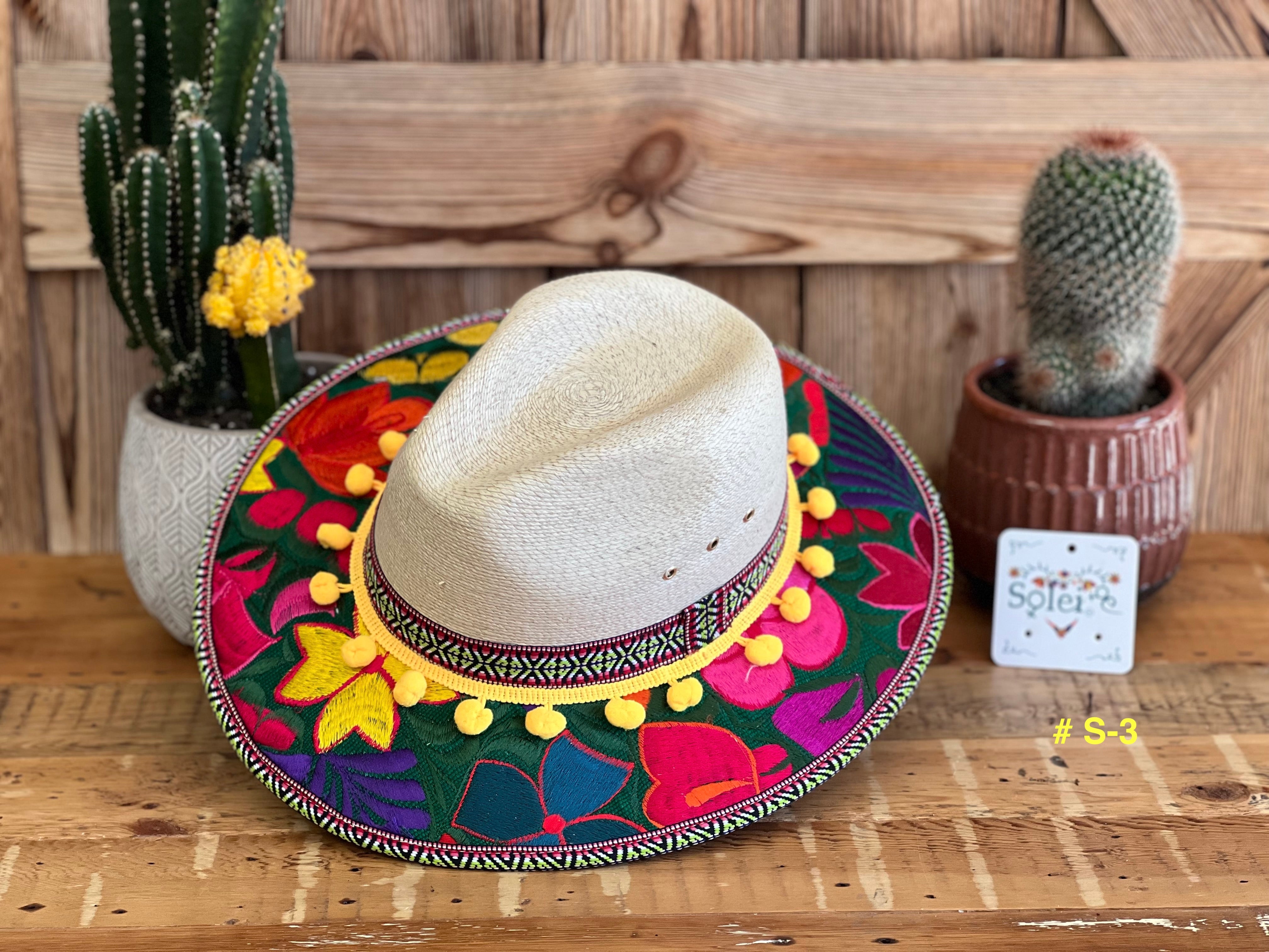 Sombrero de Palma Bordado
