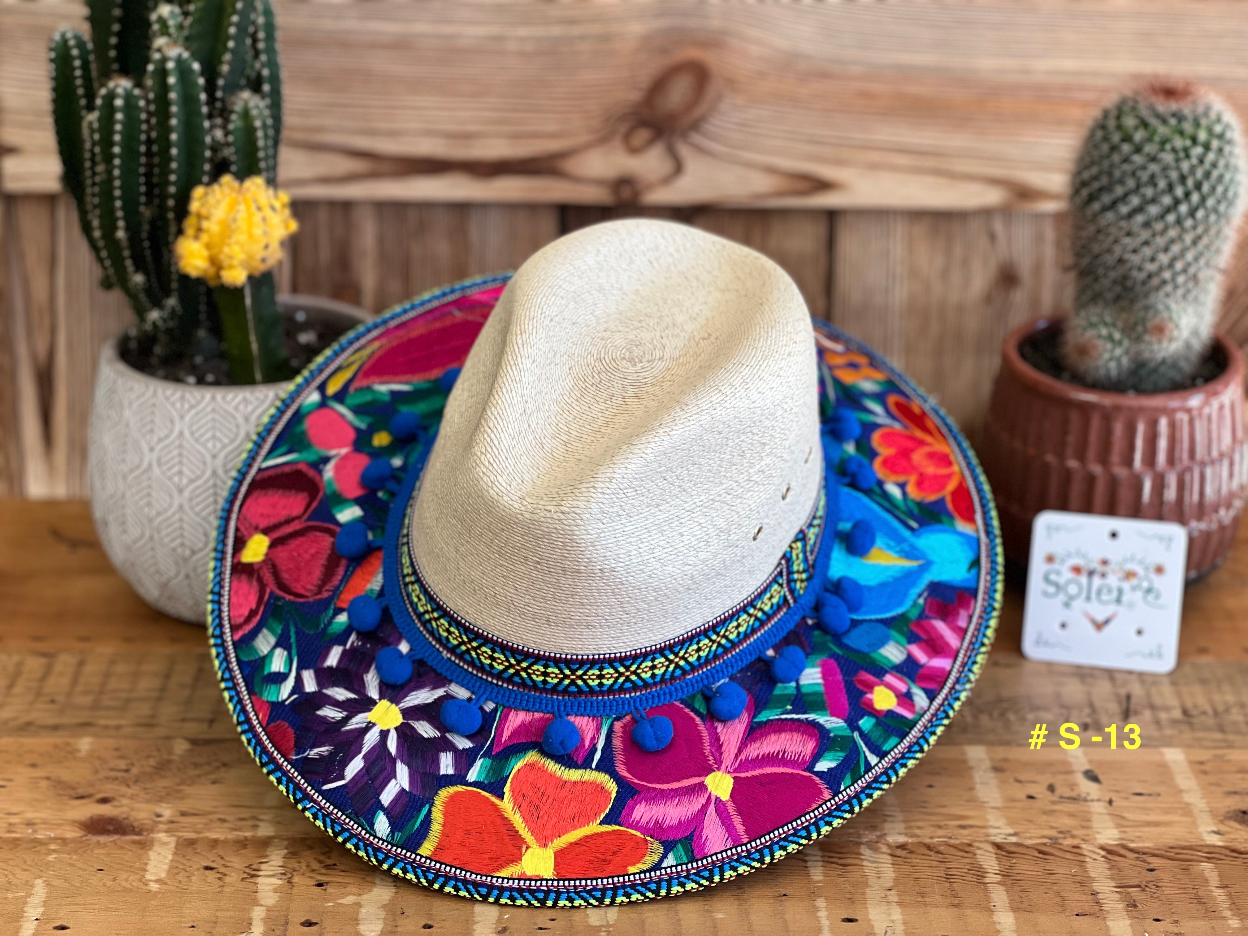 Sombrero de Palma Bordado