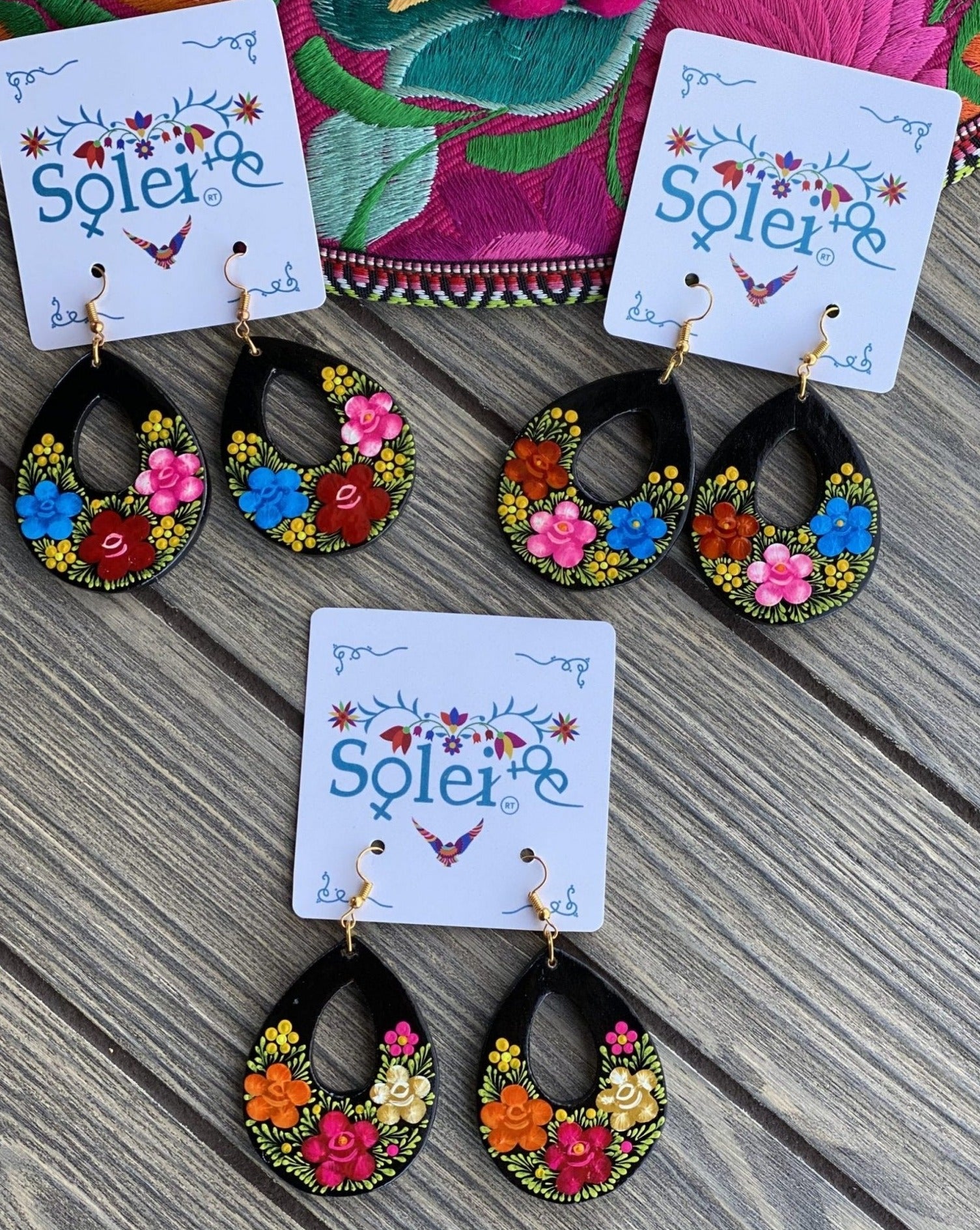 Arracada Gota Hand Painted Artisanal Sunflowers Earrings. - Solei Store