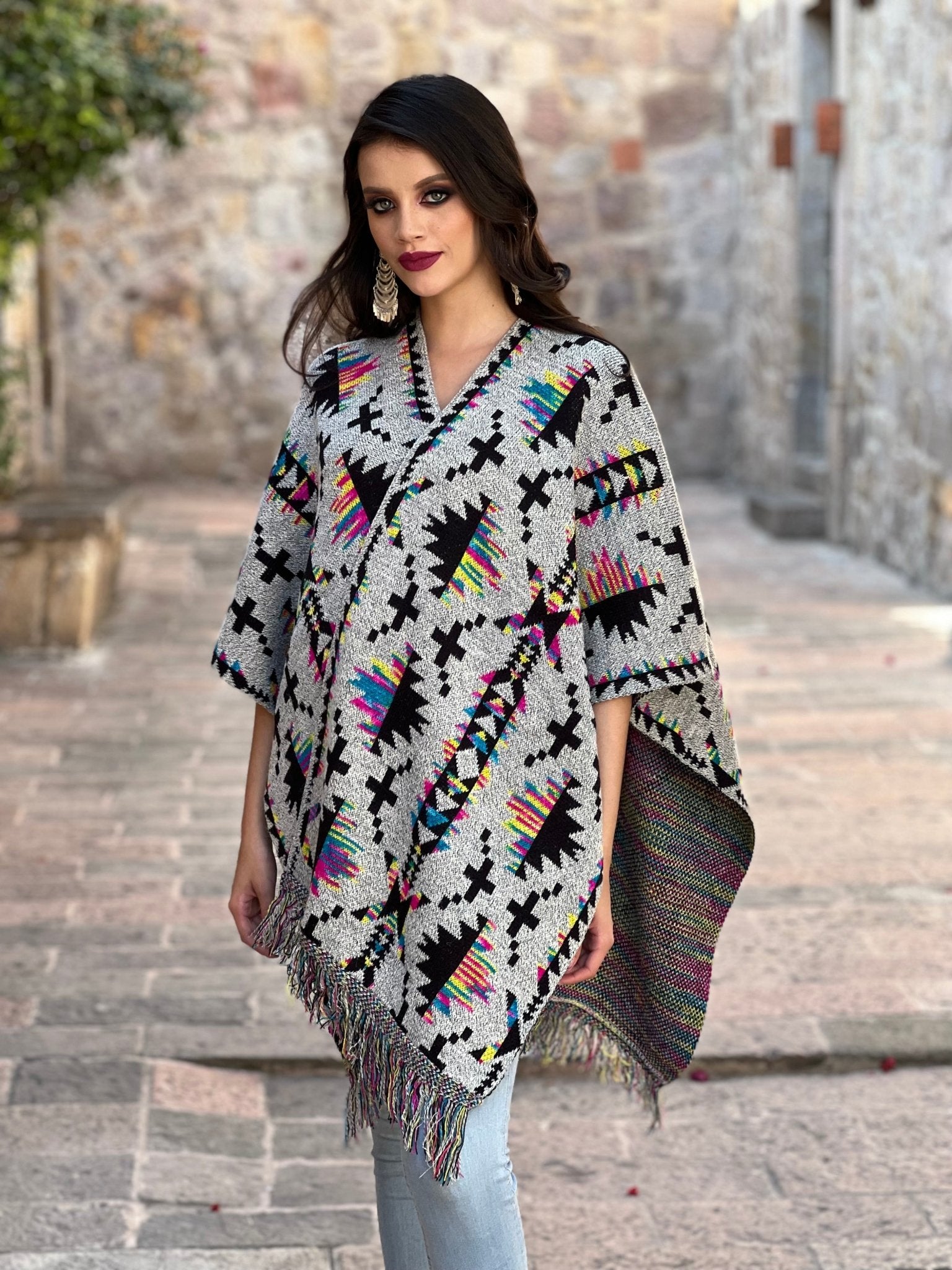 Artisanal Mexican Cape. Capa Emma. - Solei Store