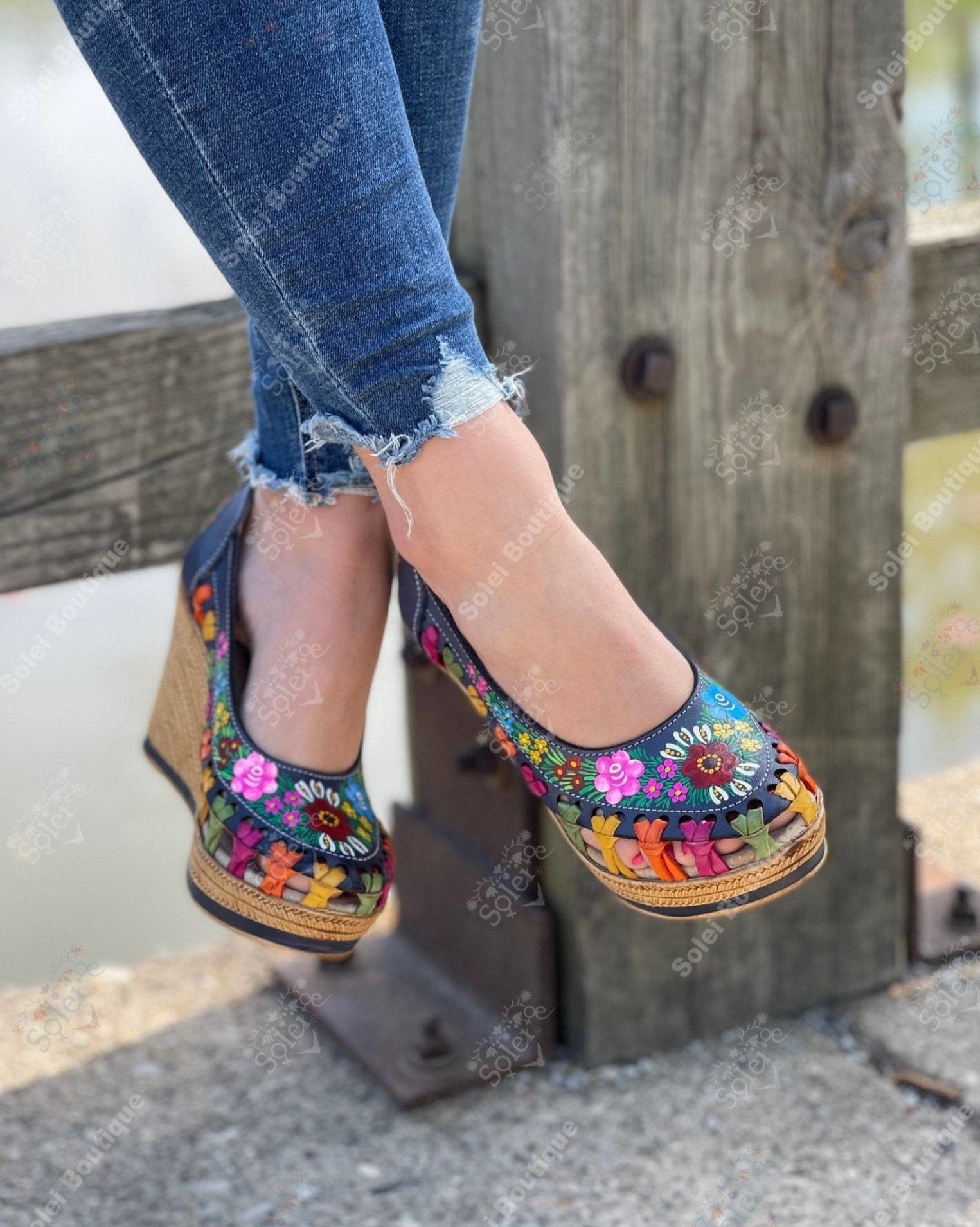 Artisanal Mexican Hand Painted Wedge Heels. Oralia Heels - Solei Store