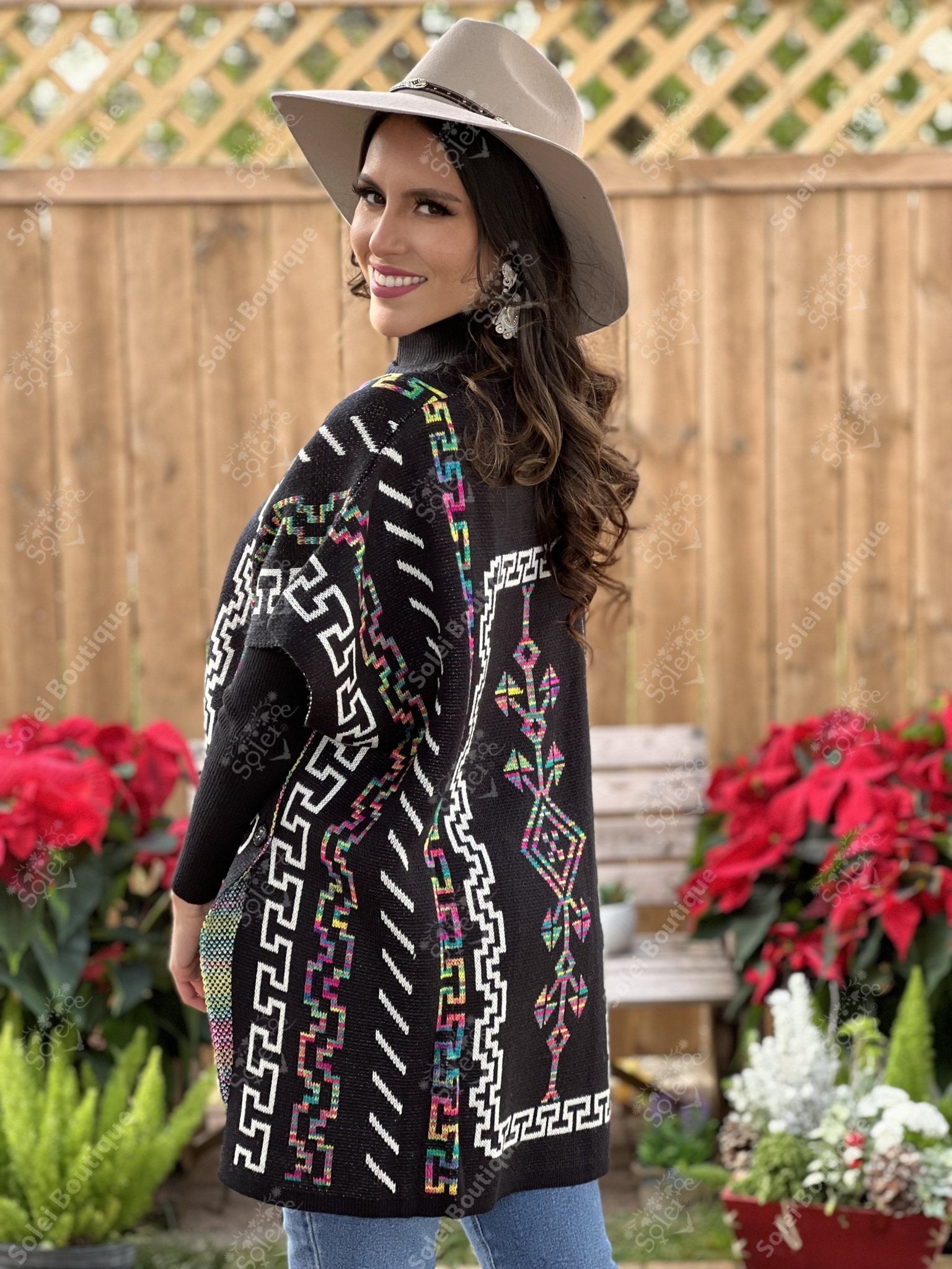 Artisanal Mexican Knit Poncho. Ethnic Style Poncho. Gaban Grecia. - Solei Store