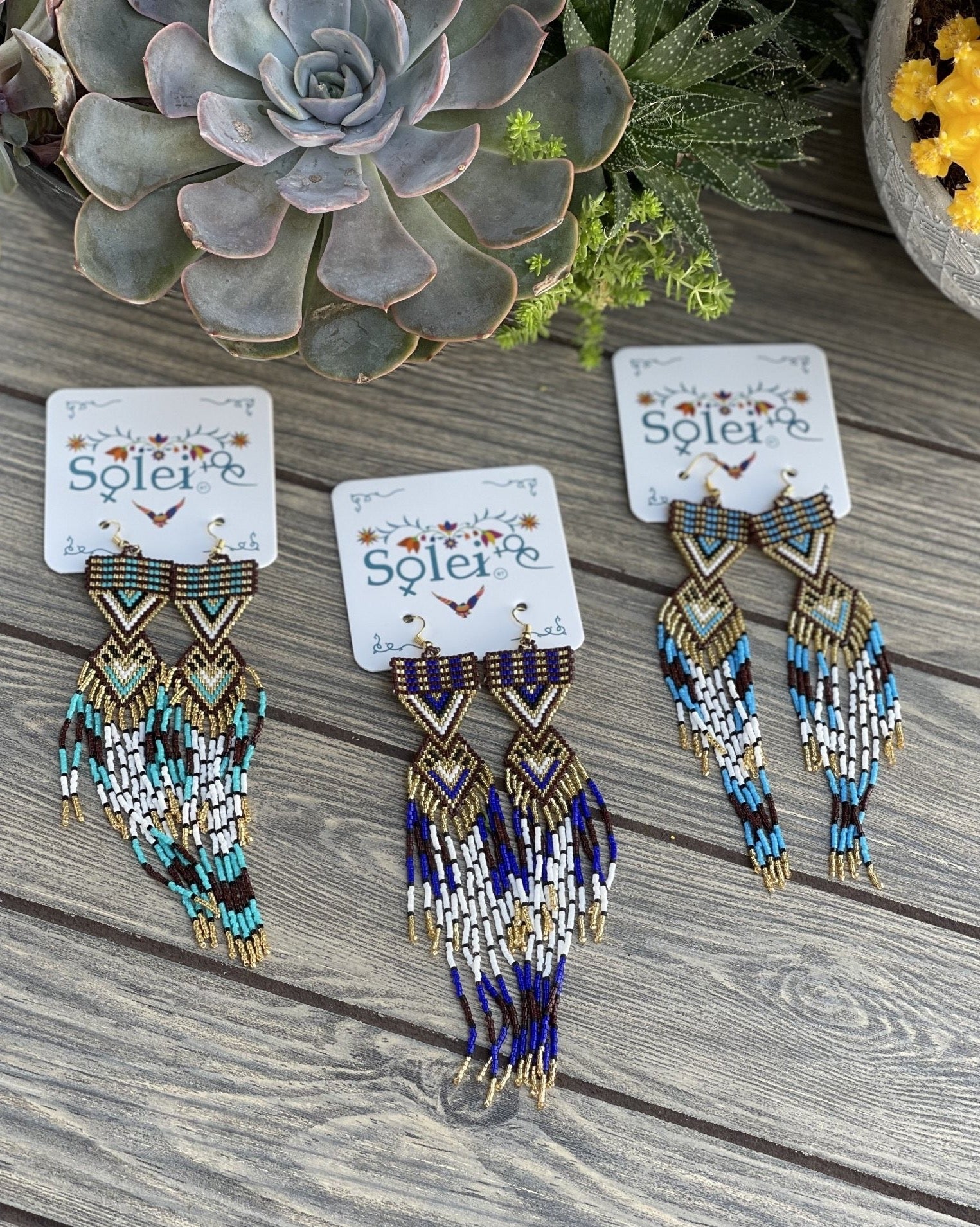 Beaded Artisanal Ethnic Earrings. Traditional Mexican Earrings. Arete Naomi - Solei Store