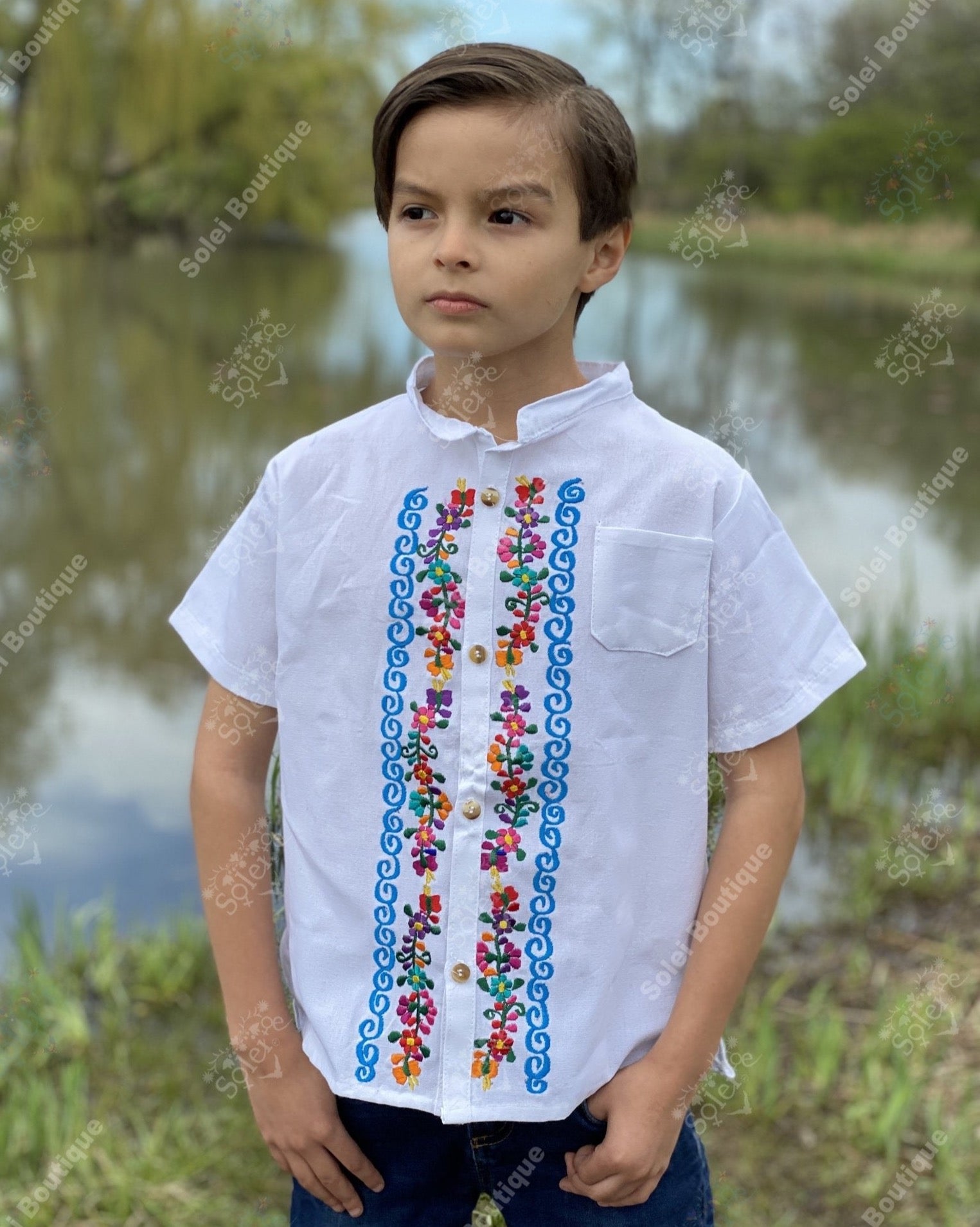 Boys Mexican Embroidered Guayabera. Boys Traditional Mexican Button Up Shirt. Guayabera Niño Bordada. - Solei Store
