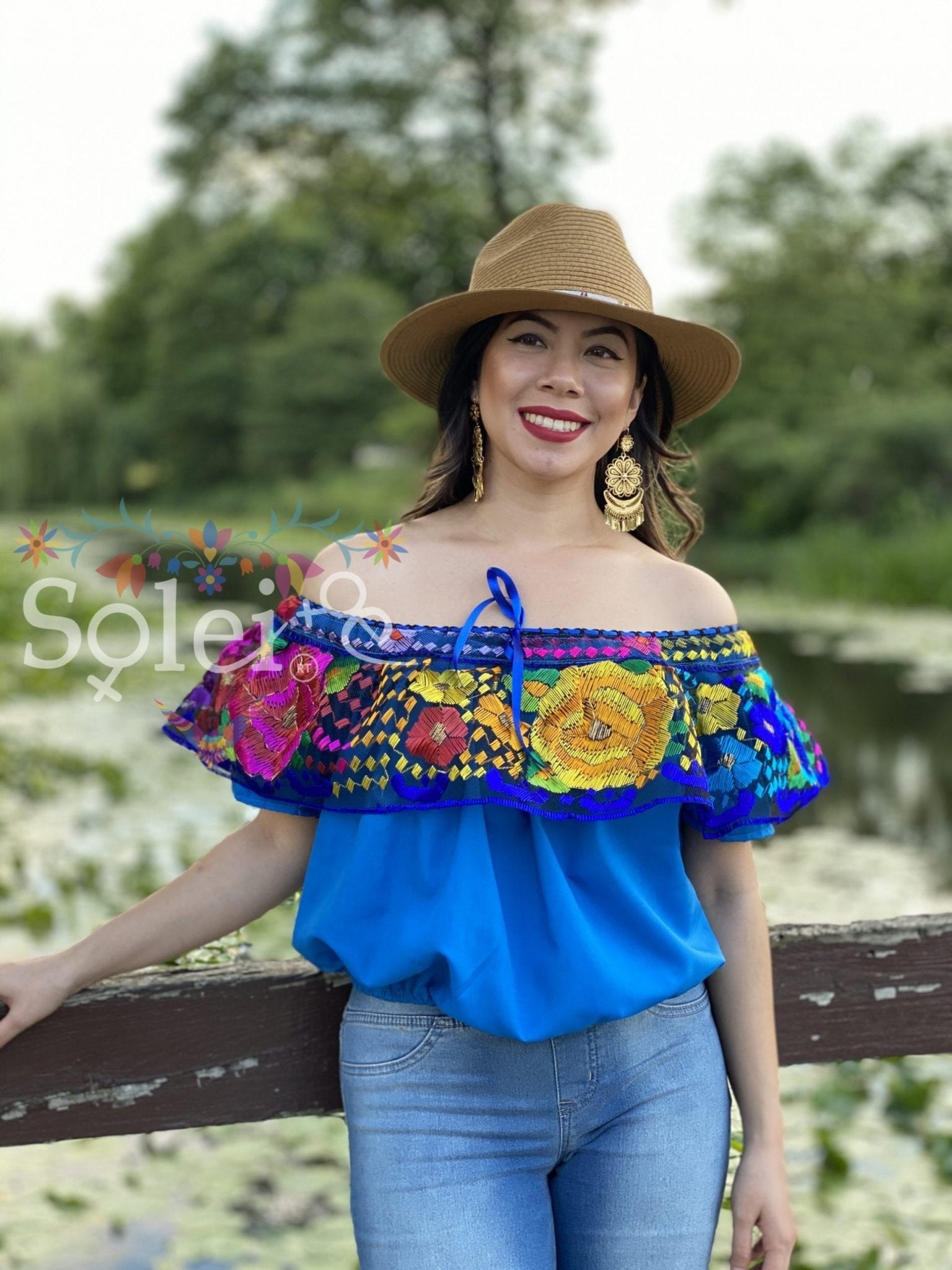 Crop Top Chiapaneco. Floral Embroidered Mexican Crop Top. - Solei Store