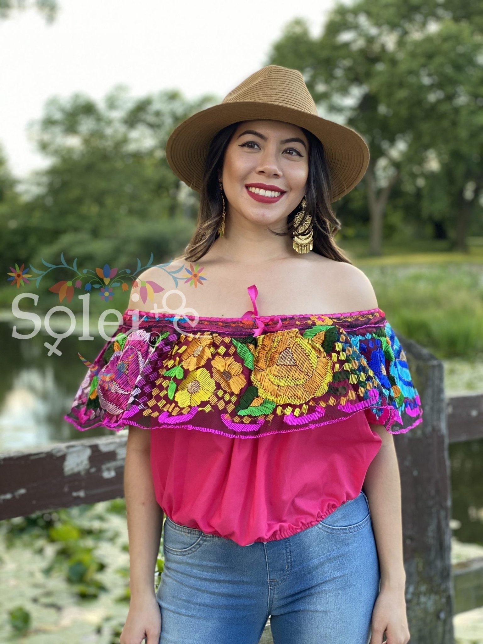 Crop Top Chiapaneco. Floral Embroidered Mexican Crop Top. - Solei Store