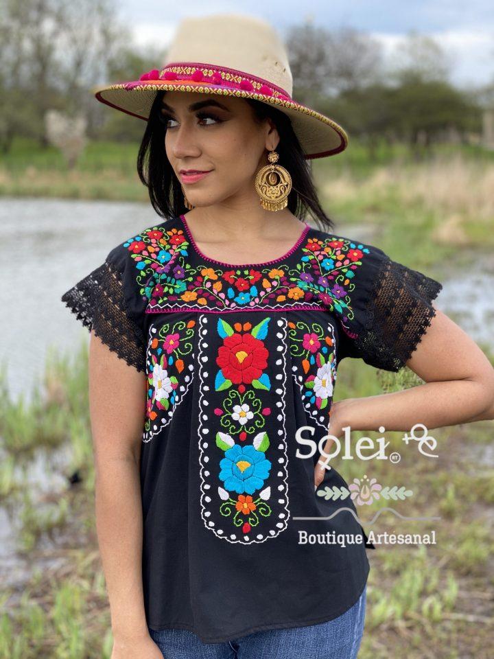 De la Rosa Blouse Short sleeves Tunic blouse with lace details, colorful flowers hand embroidered - Solei Store
