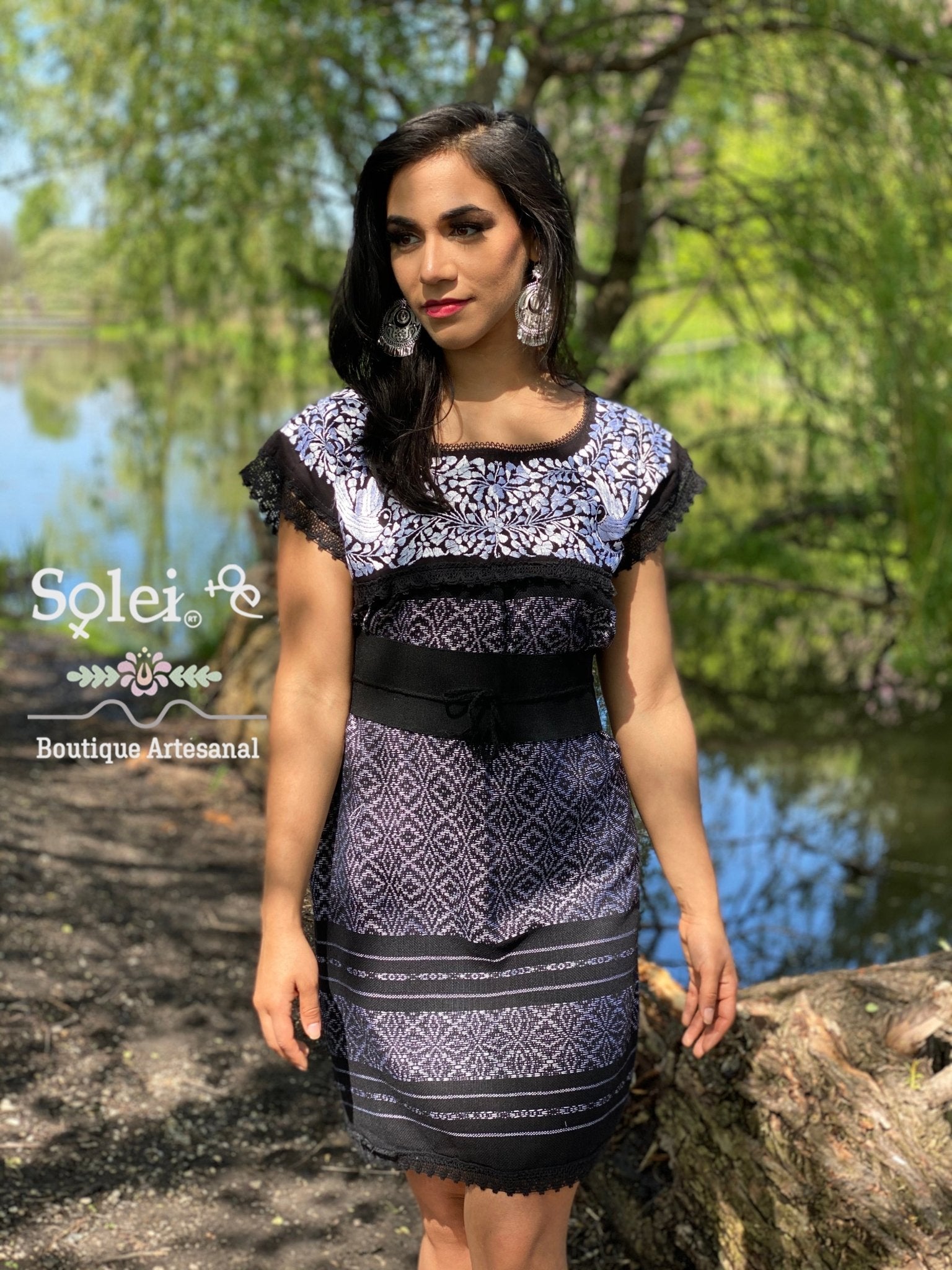 Embroidered Dress Made on a Loom. Hand Embroidered Dress. Vestido Mitla Corto (Gold) - Solei Store