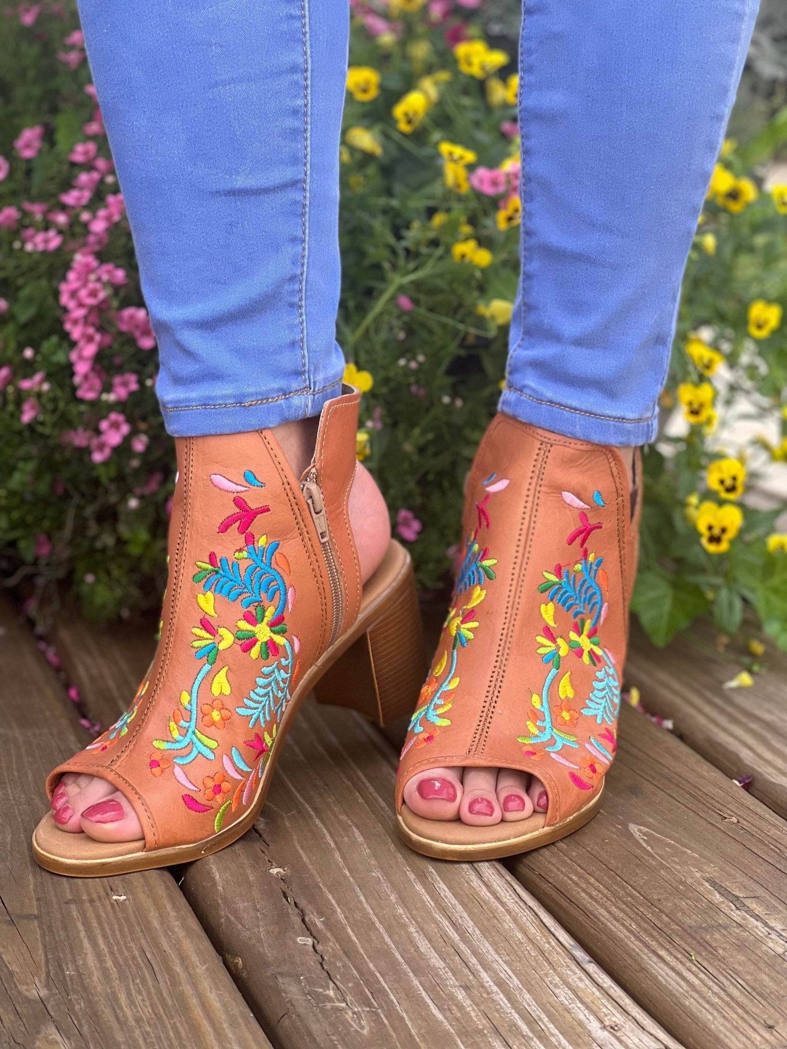 Embroidered Leather Block Heels. Frida Heels. - Solei Store
