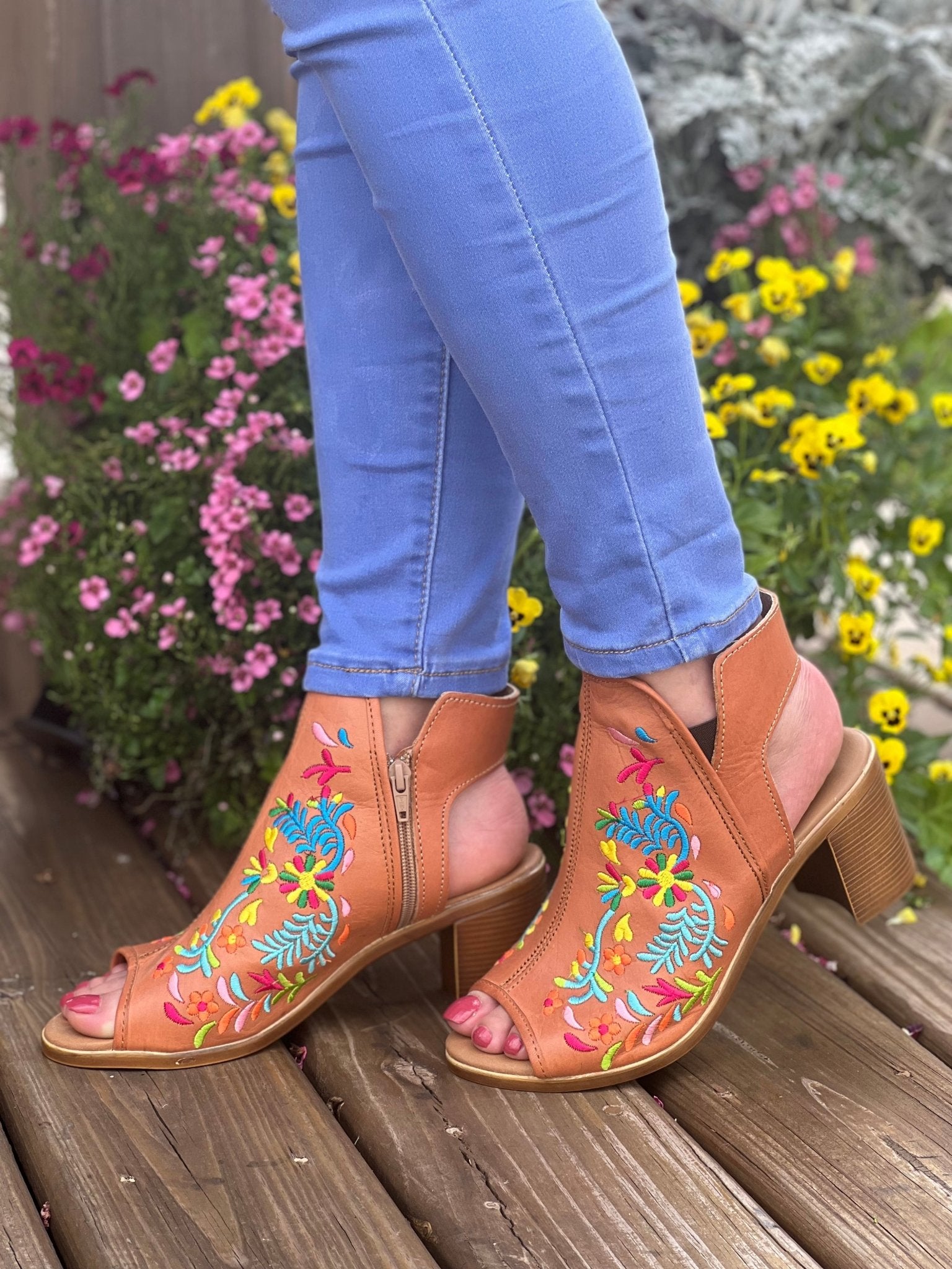 Embroidered Leather Block Heels. Frida Heels. - Solei Store