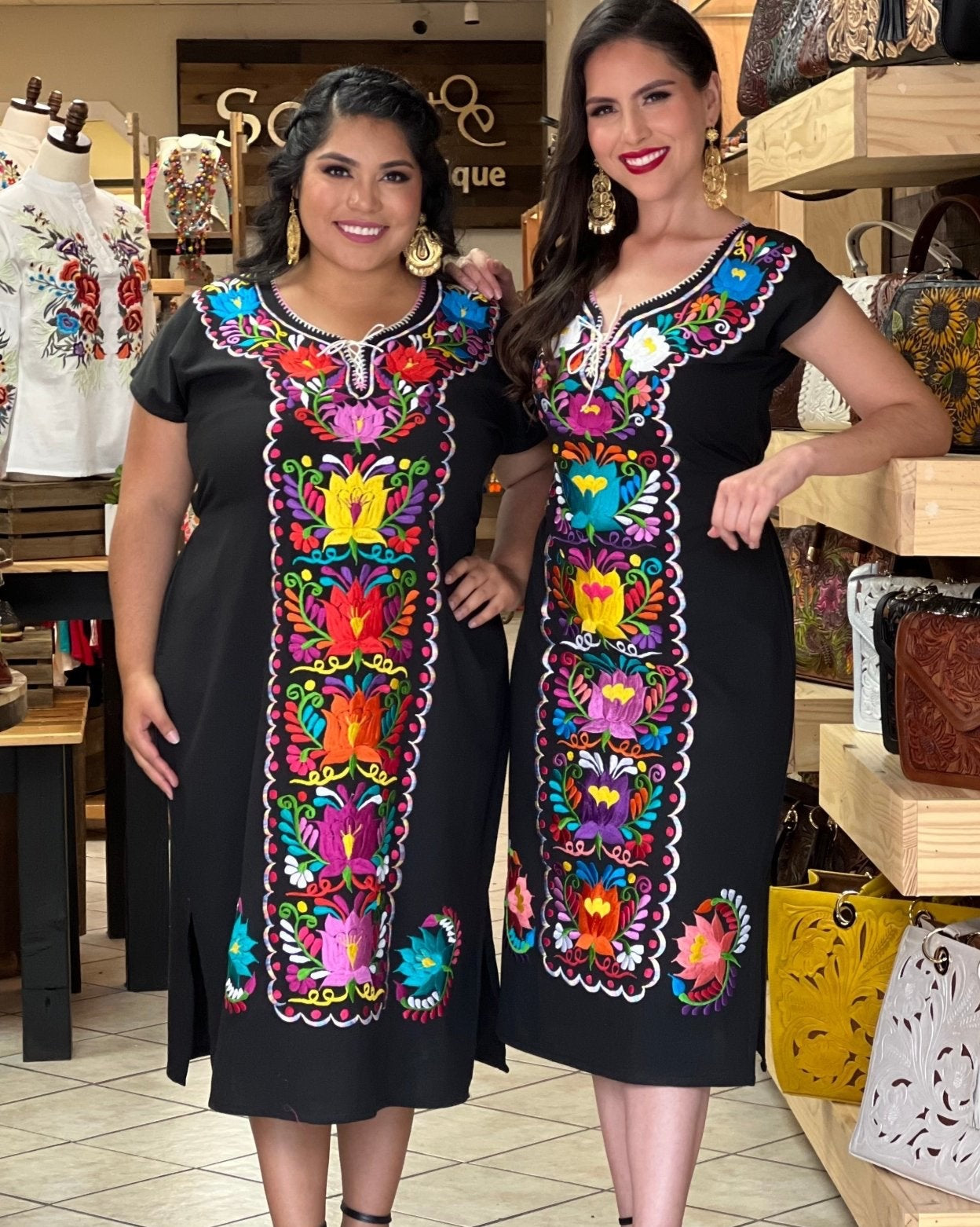 Floral Embroidered Dress. Long Mexican Kimono Flowers Dress. Kimono Flores Largo - Solei Store