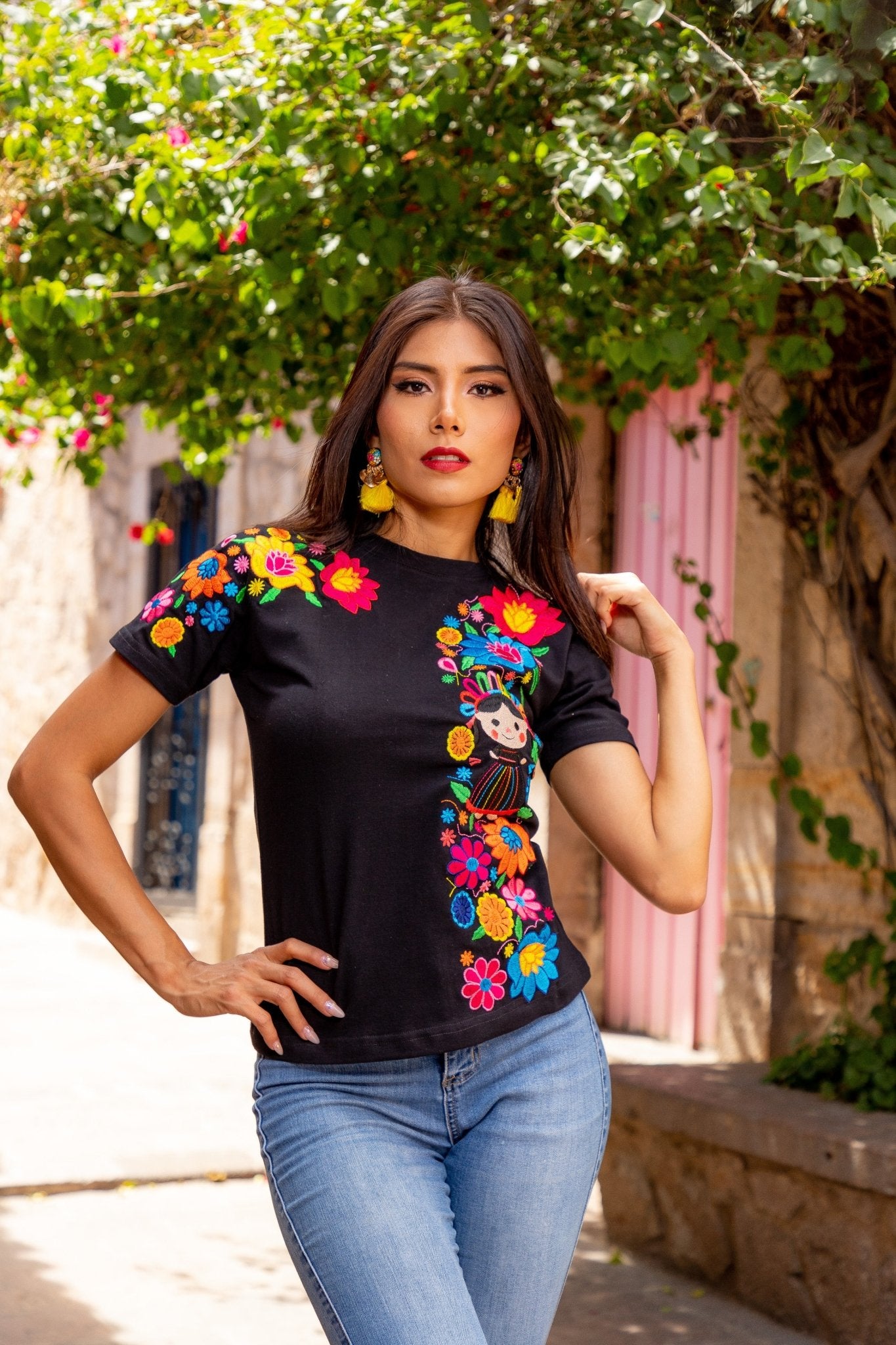 Floral Embroidered Lele T-Shirt. Playera Lele. - Solei Store