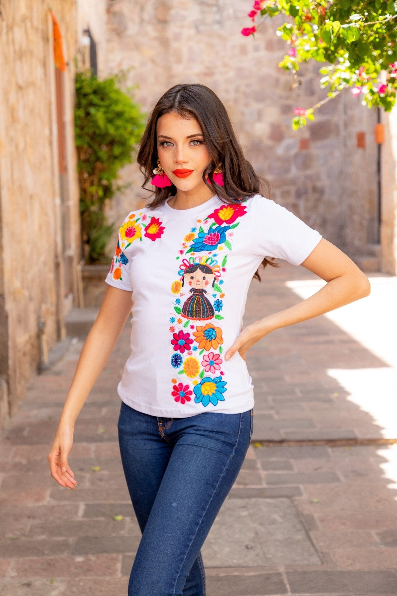 Floral Embroidered Lele T-Shirt. Playera Lele. - Solei Store