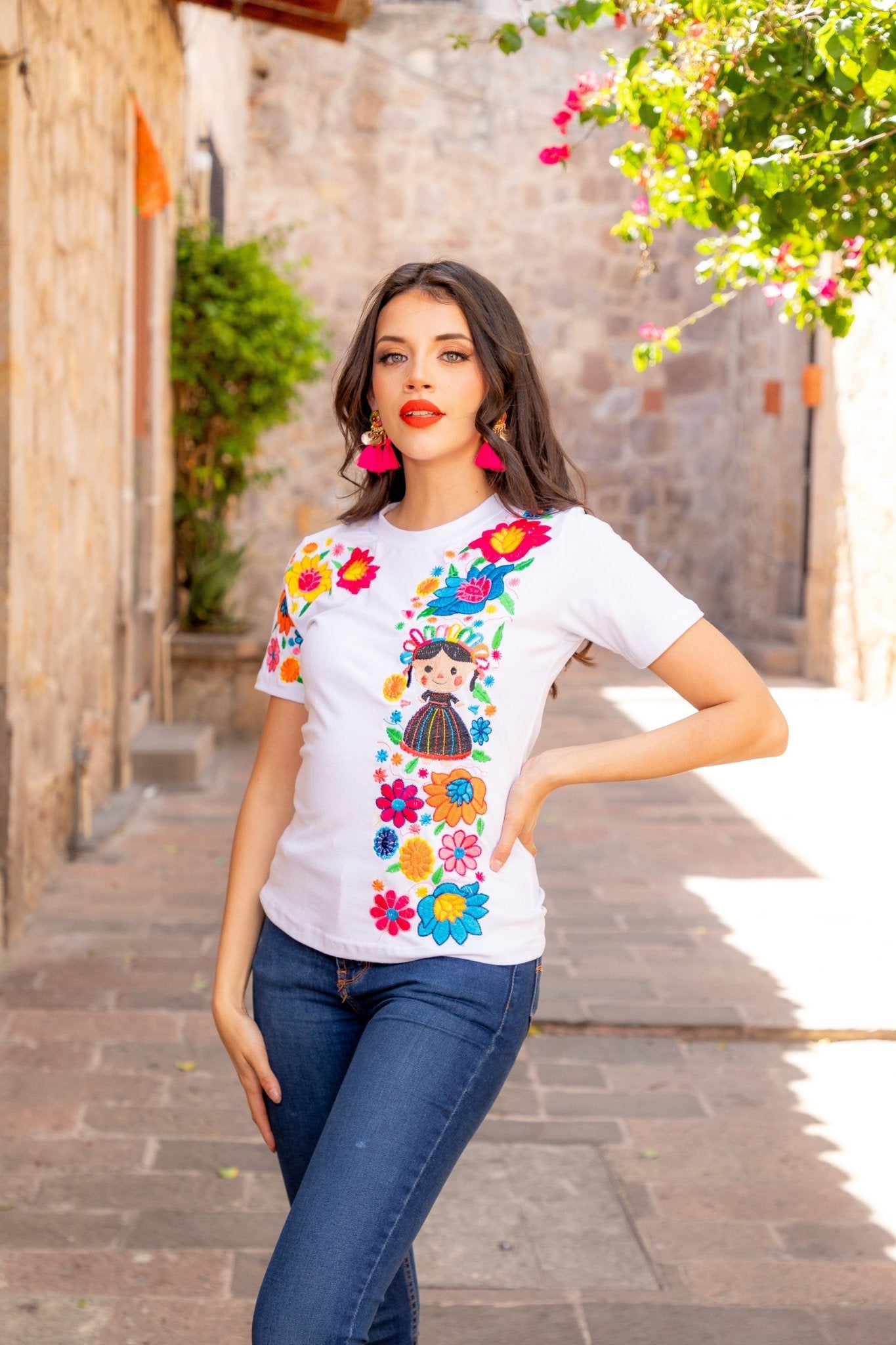 Floral Embroidered Lele T-Shirt. Playera Lele. - Solei Store