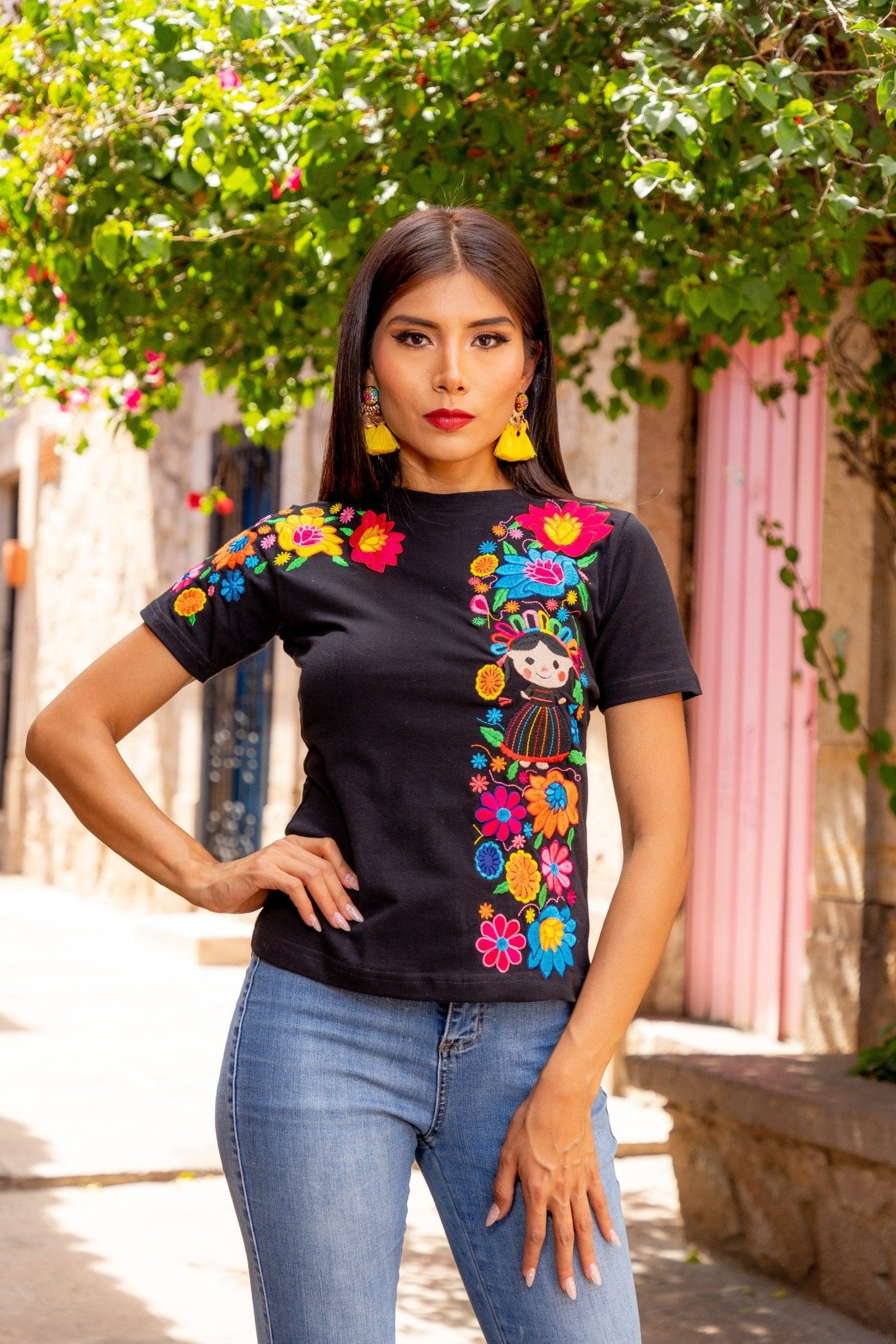 Floral Embroidered Lele T-Shirt. Playera Lele. - Solei Store