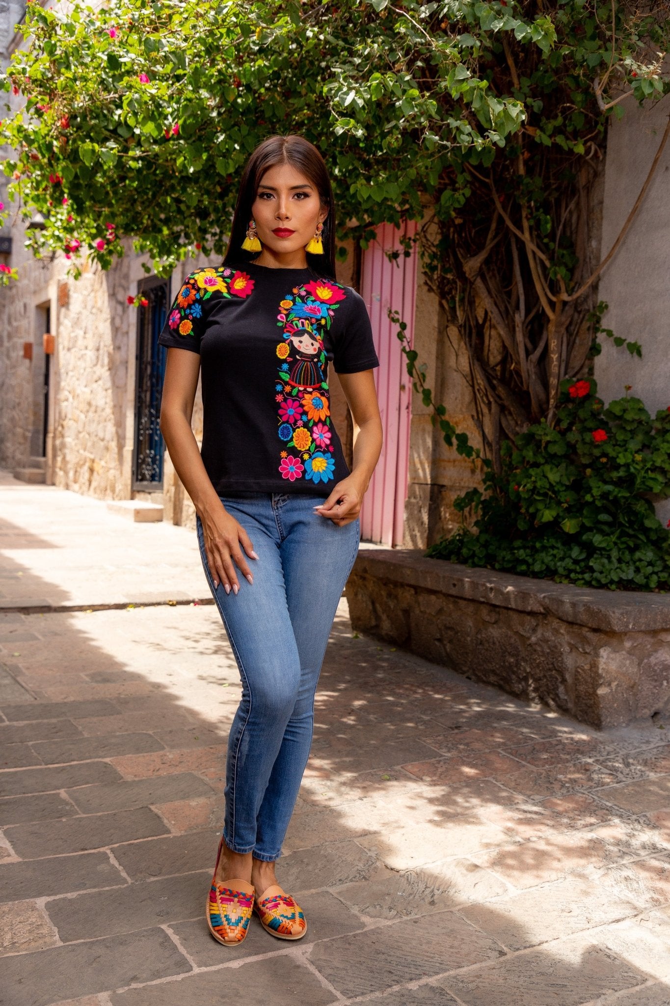 Floral Embroidered Lele T-Shirt. Playera Lele. - Solei Store