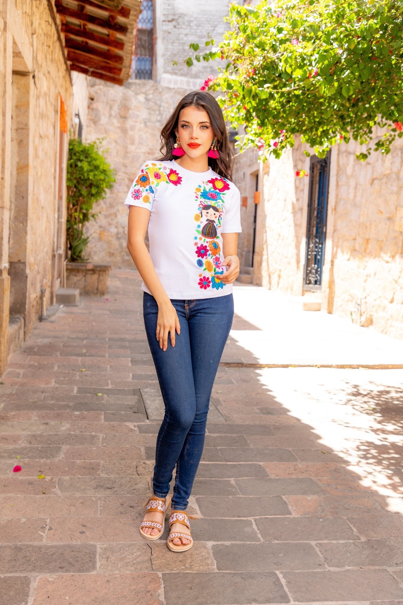 Floral Embroidered Lele T-Shirt. Playera Lele. - Solei Store