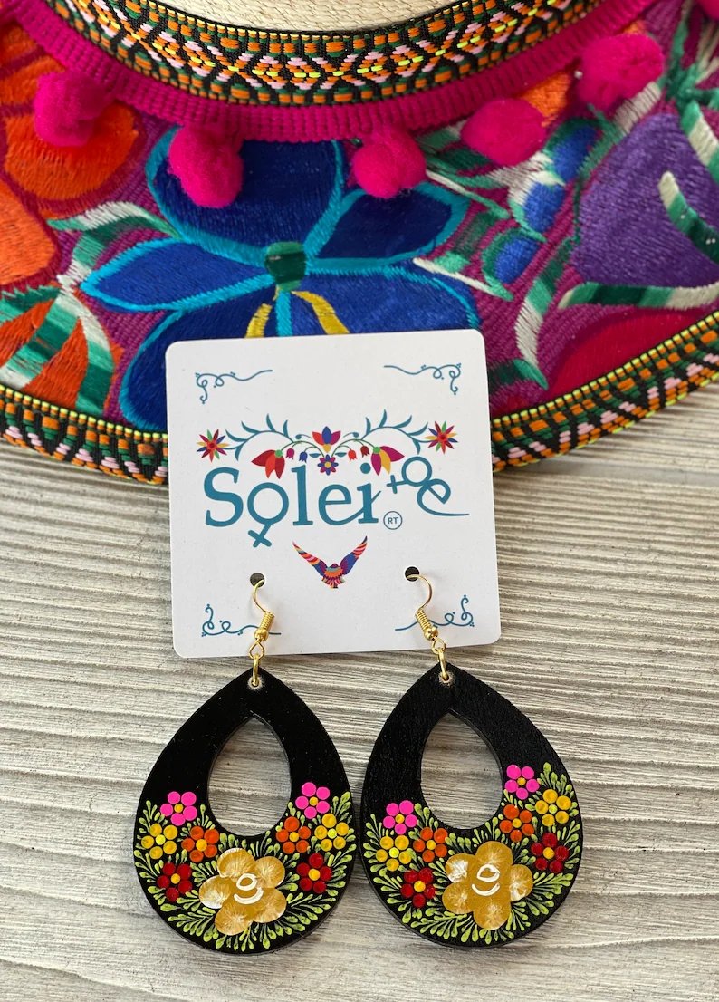 Hand Painted Artisanal Earrings. Dangle Earrings. Mexican Floral Earrings. Arracada Gota - Solei Store