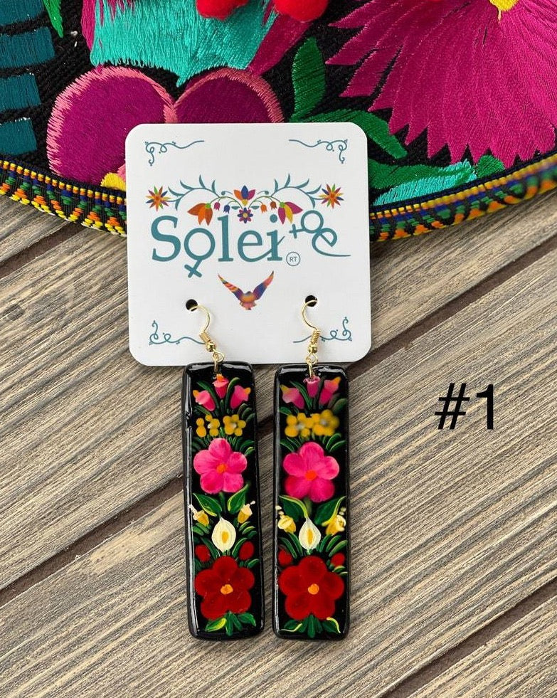 Hand Painted Artisanal Earrings. Mexican Floral Earrings. Mexican Traditional Jewelry. Aretes Susy - Solei Store