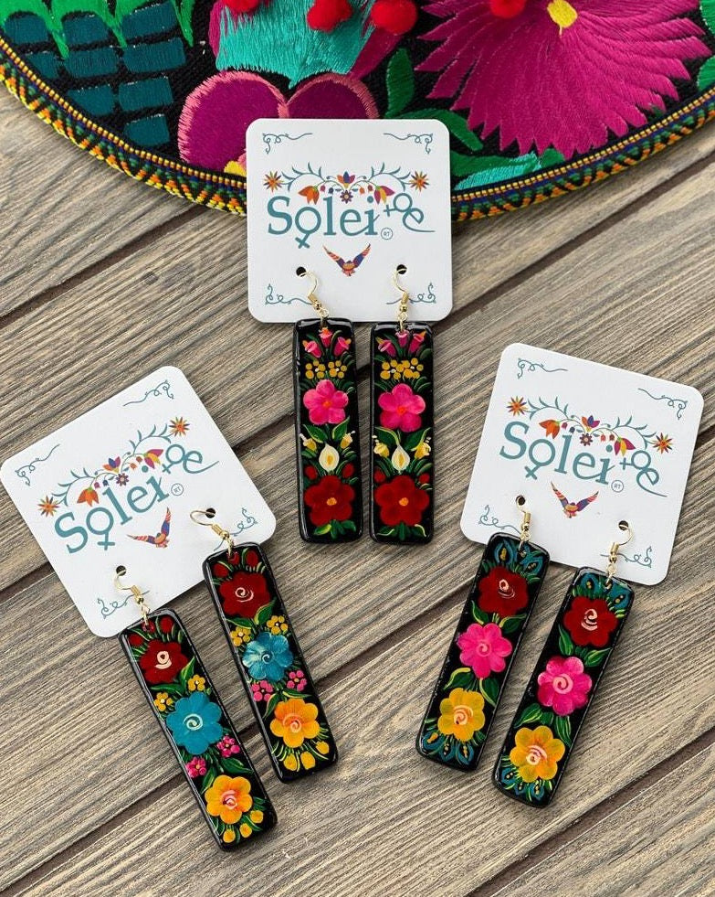 Hand Painted Artisanal Earrings. Mexican Floral Earrings. Mexican Traditional Jewelry. Aretes Susy - Solei Store