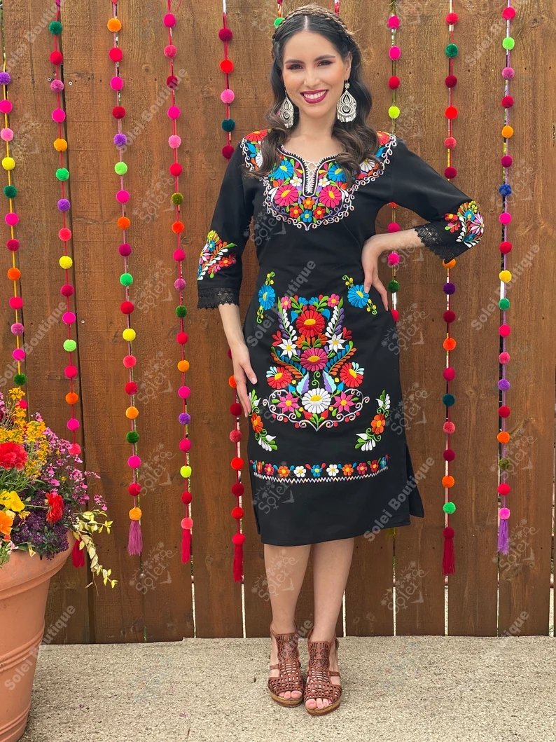 Long Mexican Floral Embroidered Kimono Dress. Kimono Deluxe Largo - Solei Store