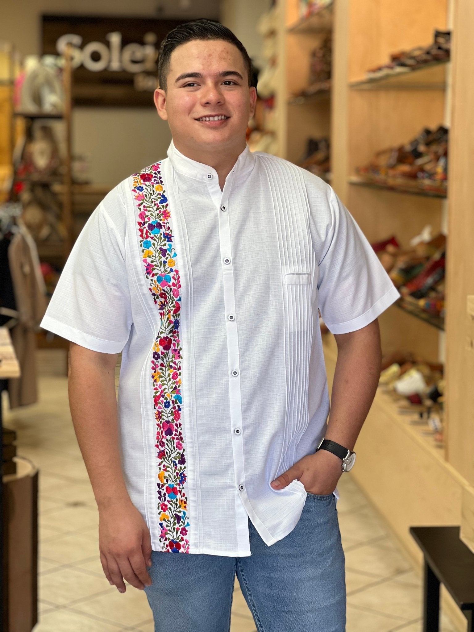 Men's Mexican Floral Embroidered Guayabera Size S-2X. Guayabera San Antonino Sencilla - Solei Store