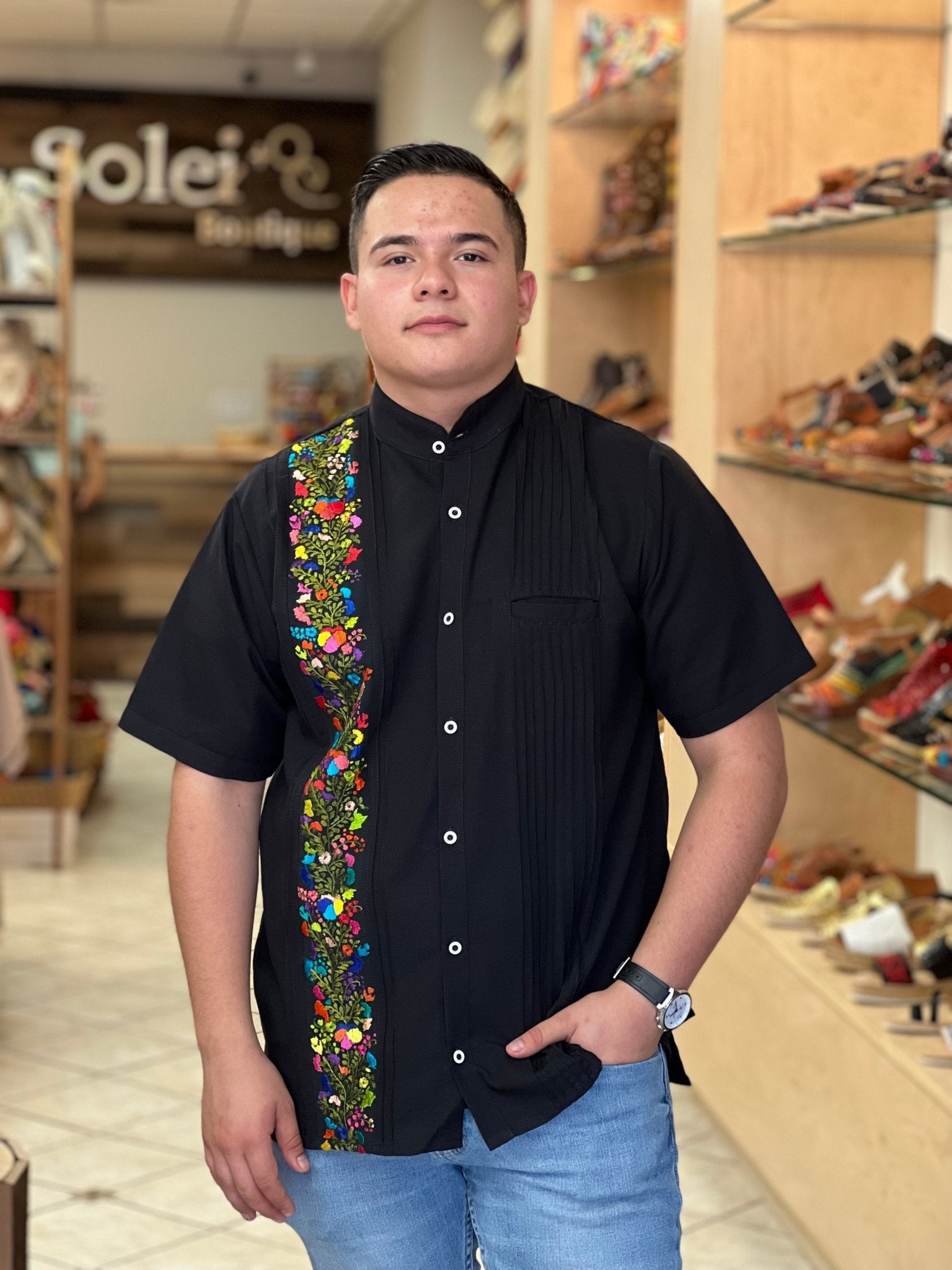 Men's Mexican Floral Embroidered Guayabera Size S-2X. Guayabera San Antonino Sencilla - Solei Store
