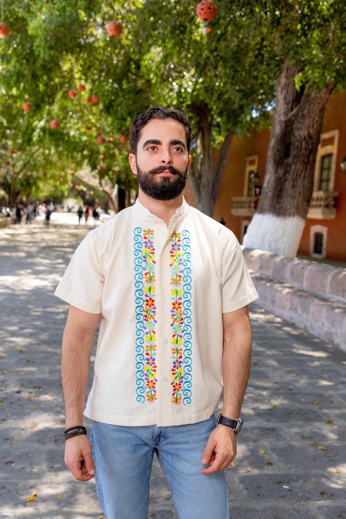 Men's Mexican Traditional Floral Embroidered Guayabera. Guayabera Bordada - Solei Store
