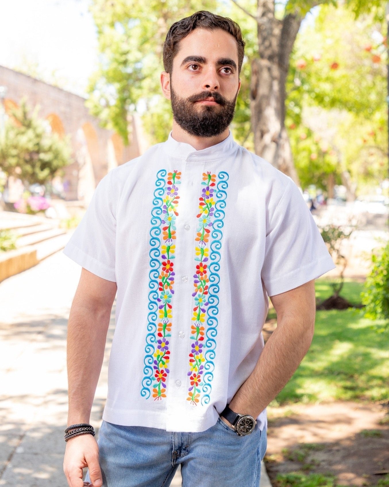 Men's Mexican Traditional Floral Embroidered Guayabera. Guayabera Bordada - Solei Store