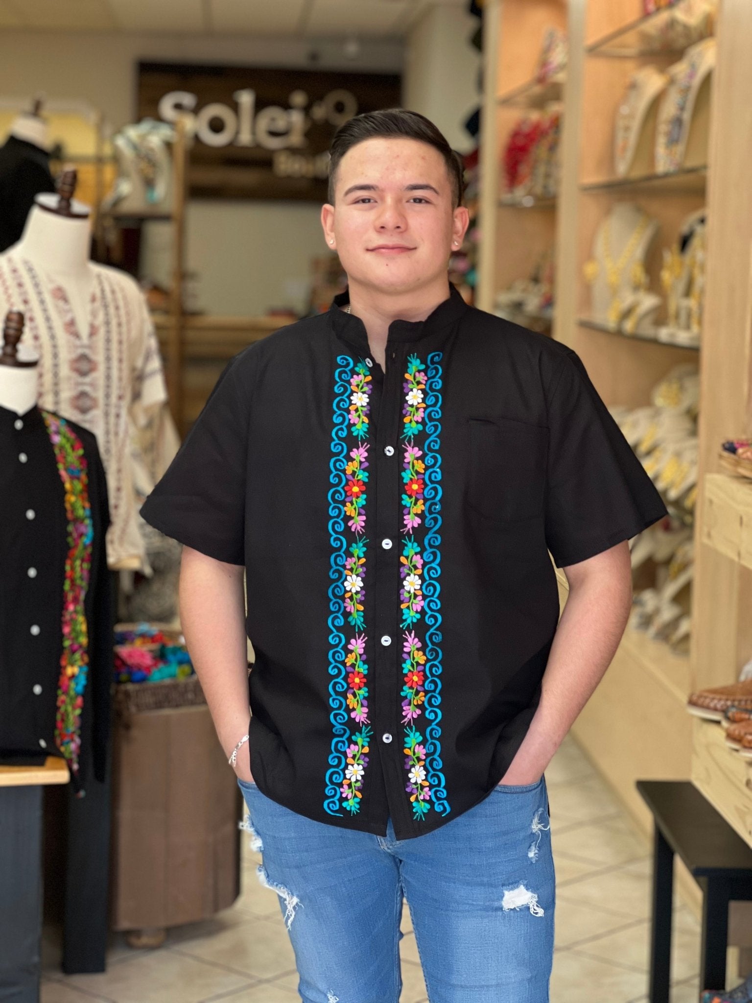 Men's Mexican Traditional Floral Embroidered Guayabera. Guayabera Bordada - Solei Store