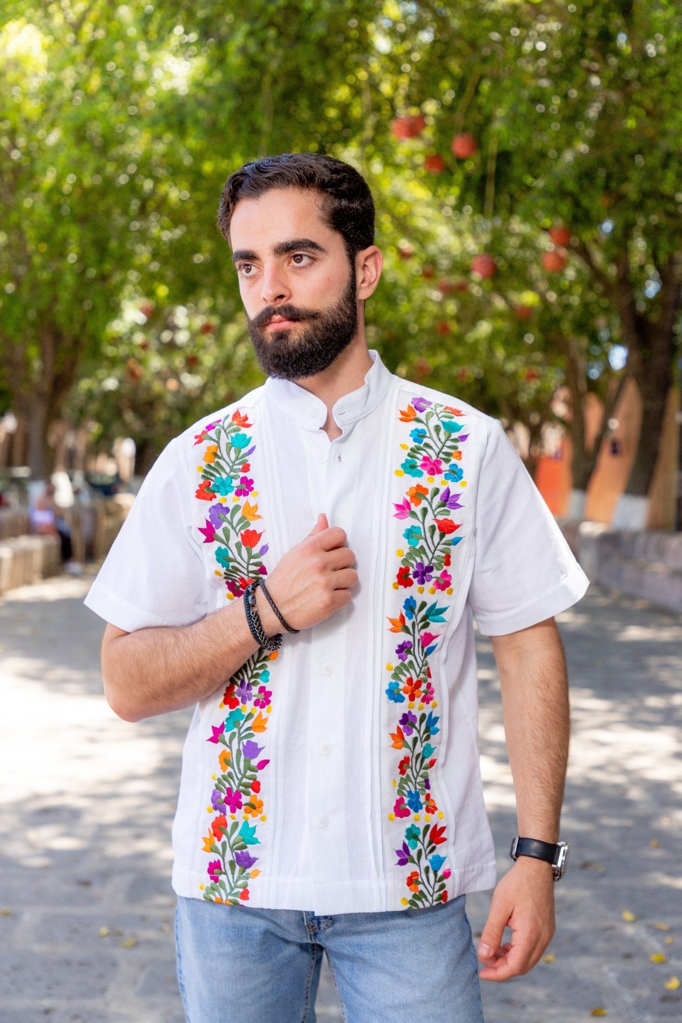 Men's Mexican Traditional Floral Embroidered Guayabera. Guayabera Cancun - Solei Store