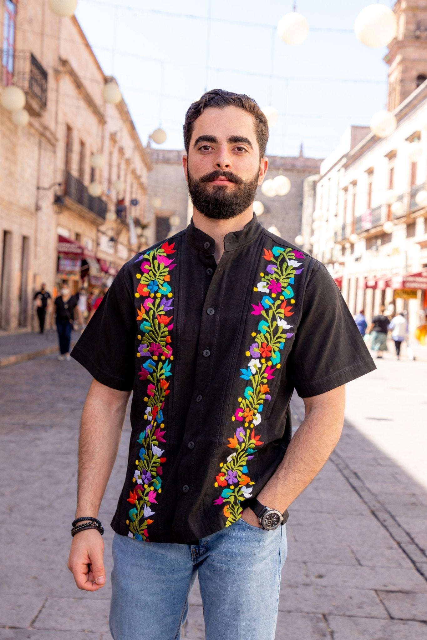 Men's Mexican Traditional Floral Embroidered Guayabera. Guayabera Cancun - Solei Store