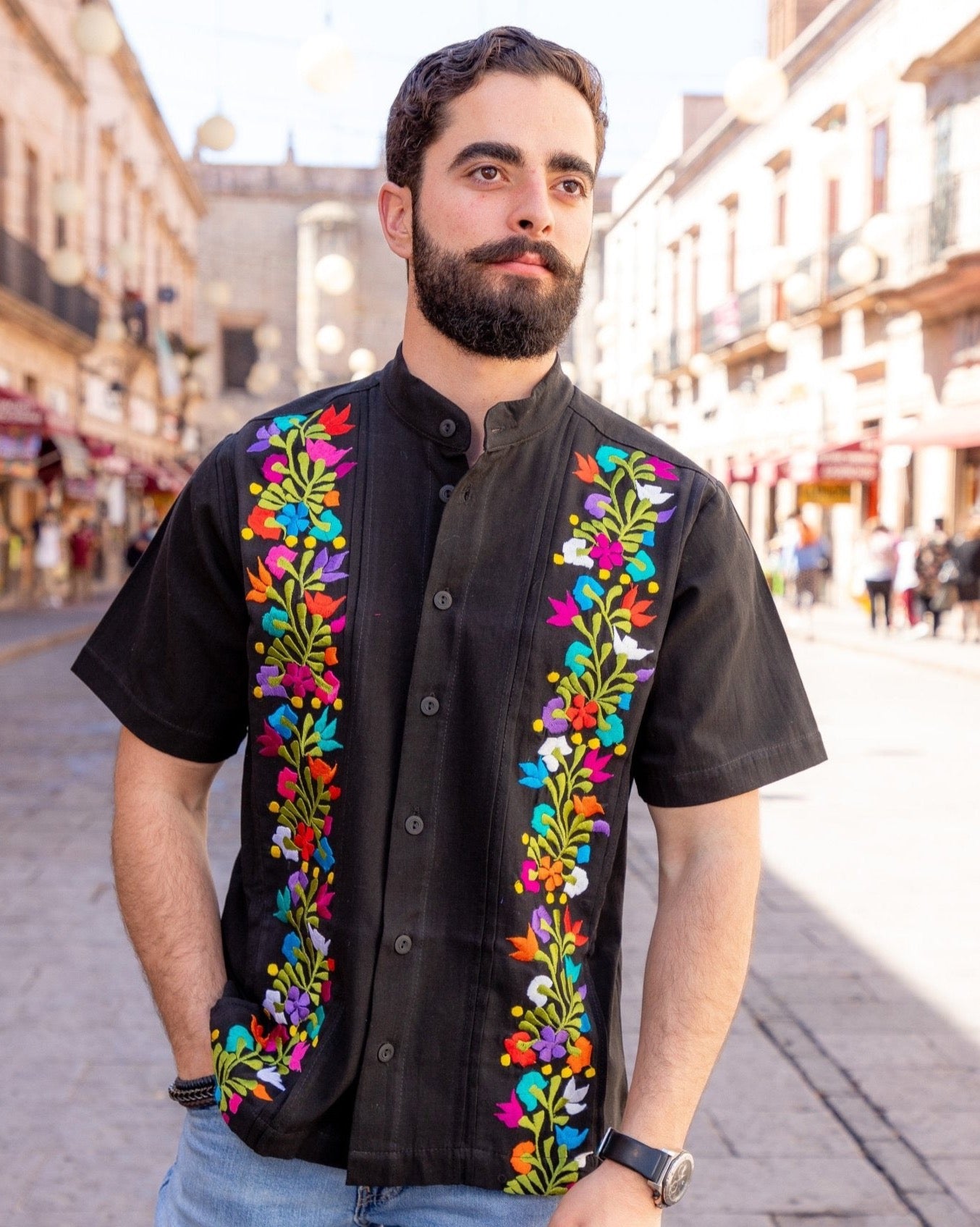 Men's Mexican Traditional Floral Embroidered Guayabera. Guayabera Cancun - Solei Store