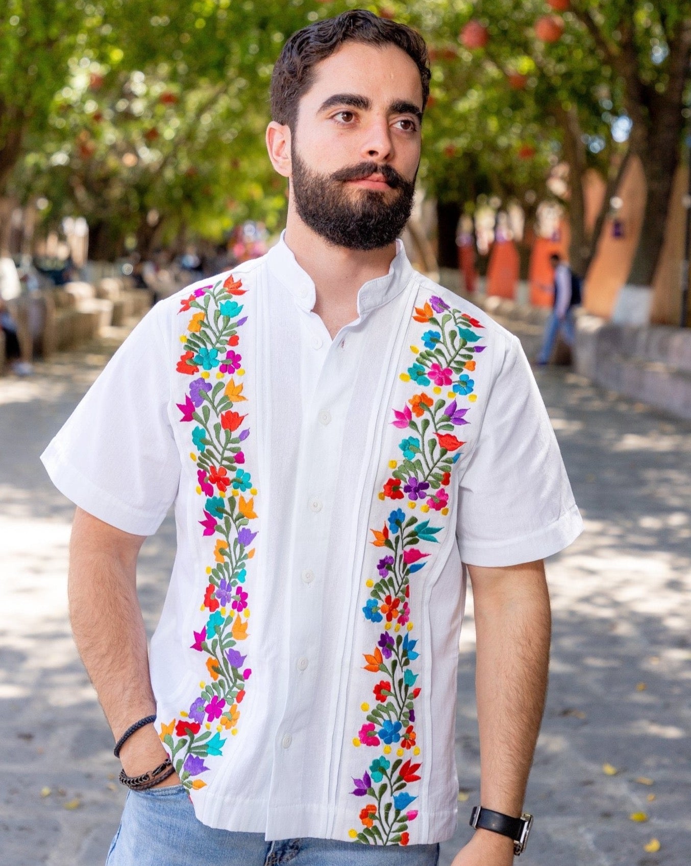 Men's Mexican Traditional Floral Embroidered Guayabera. Guayabera Cancun - Solei Store