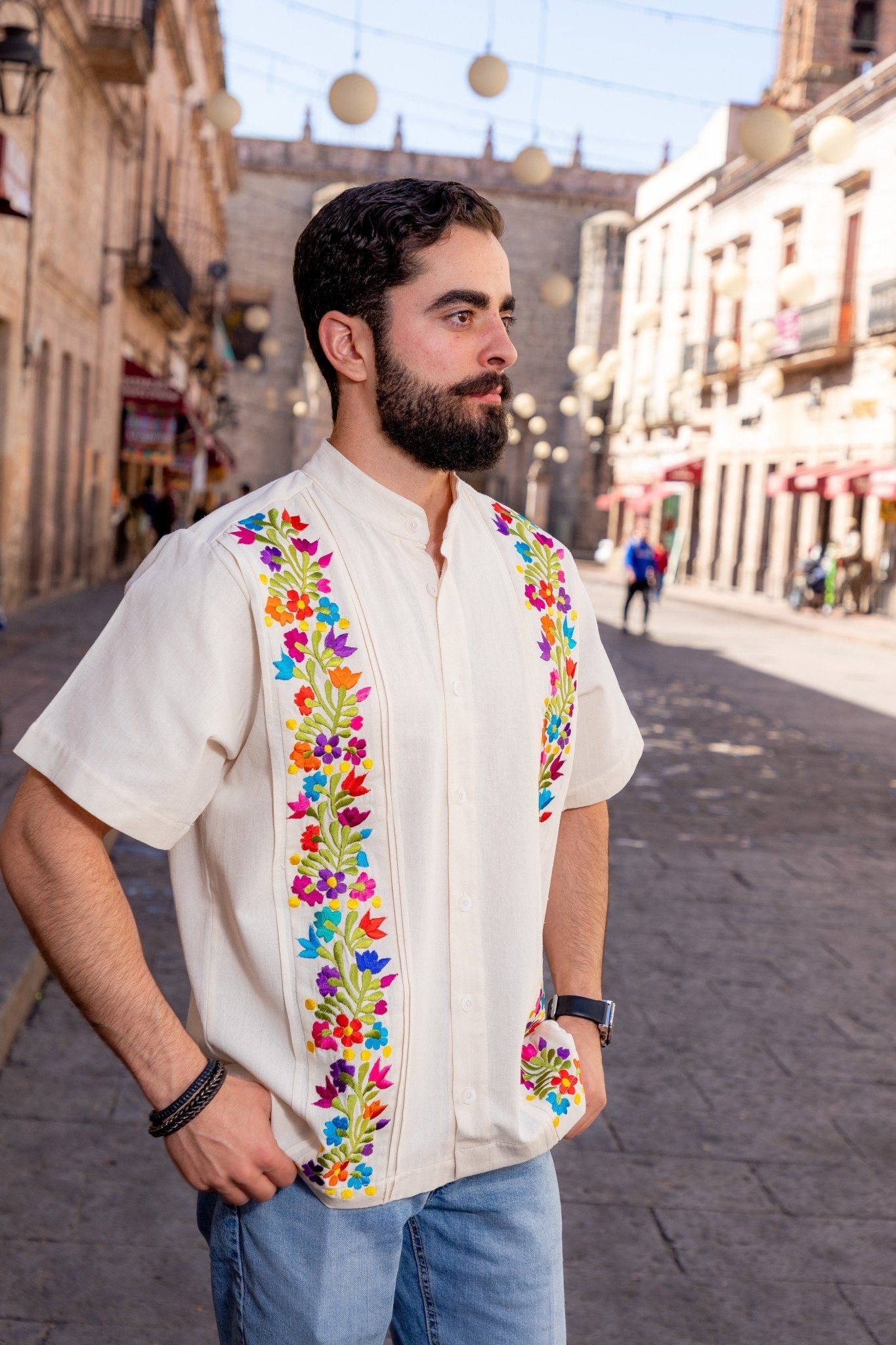 Men's Mexican Traditional Floral Embroidered Guayabera. Guayabera Cancun - Solei Store