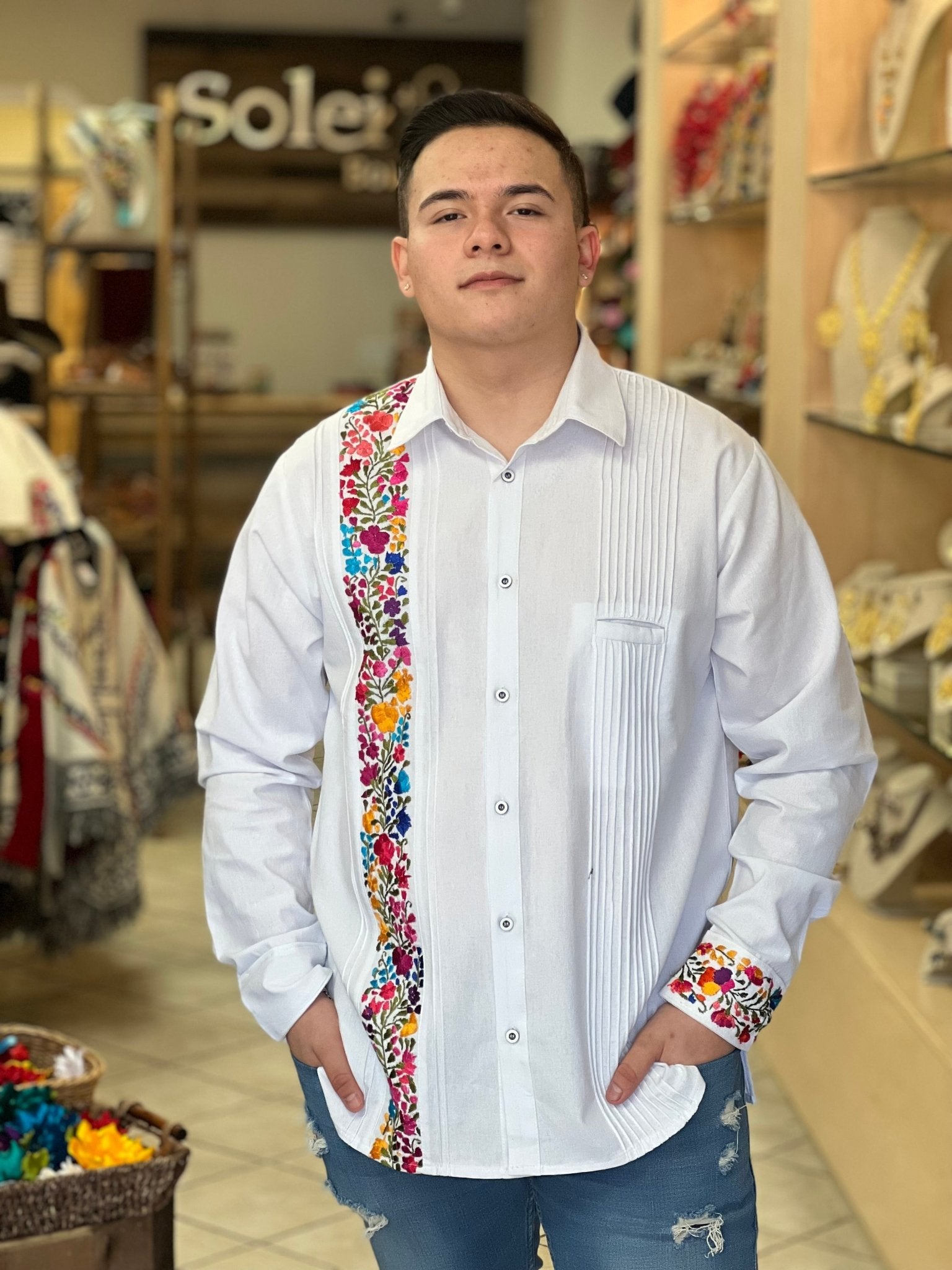 Men's Mexican Traditional Floral Embroidered Guayabera. Guayabera San Antonino Sencilla - Solei Store