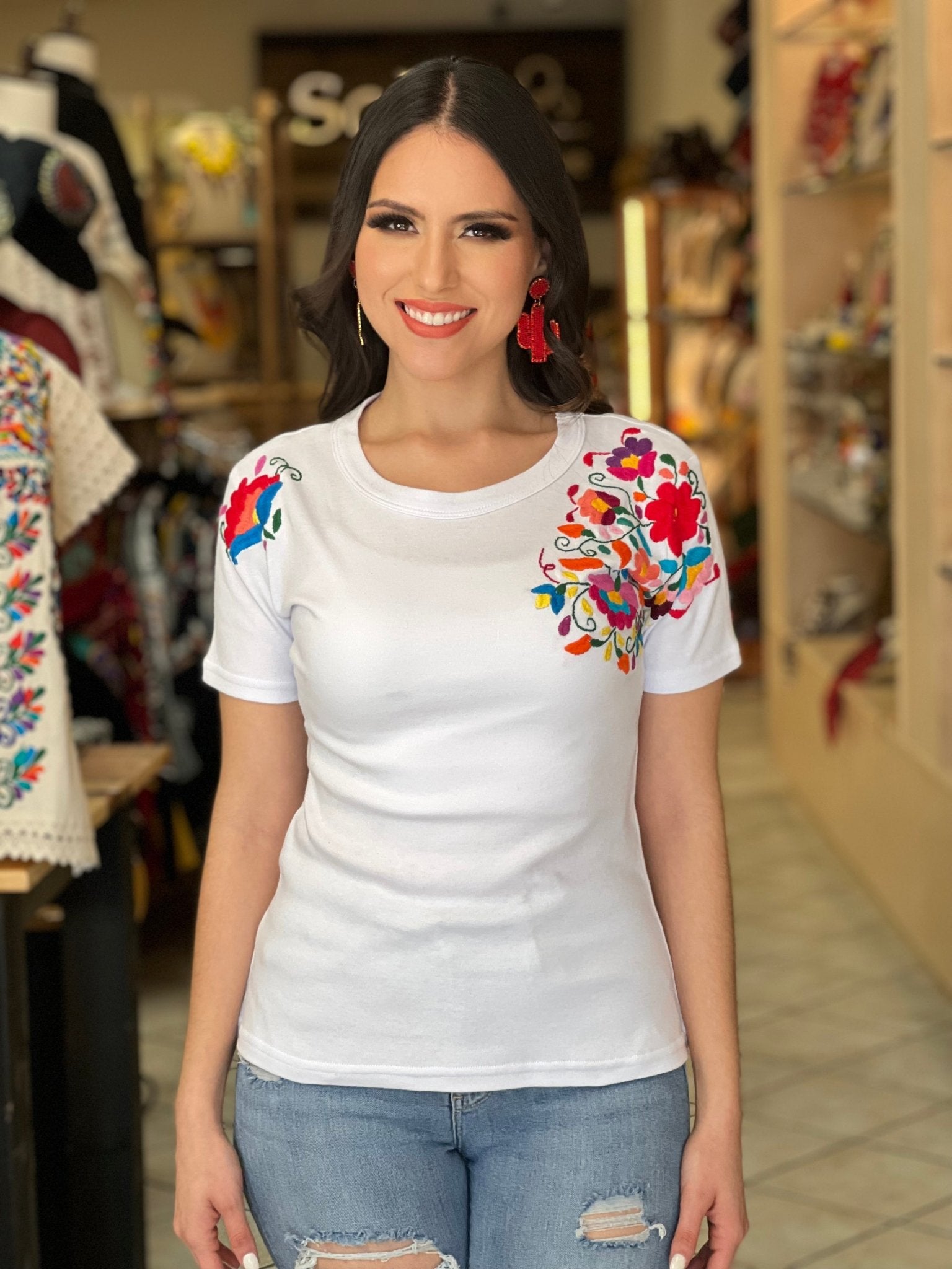 Mexican Artisanal Floral Embroidered T-Shirt. T-Shirt Carolina - Solei Store