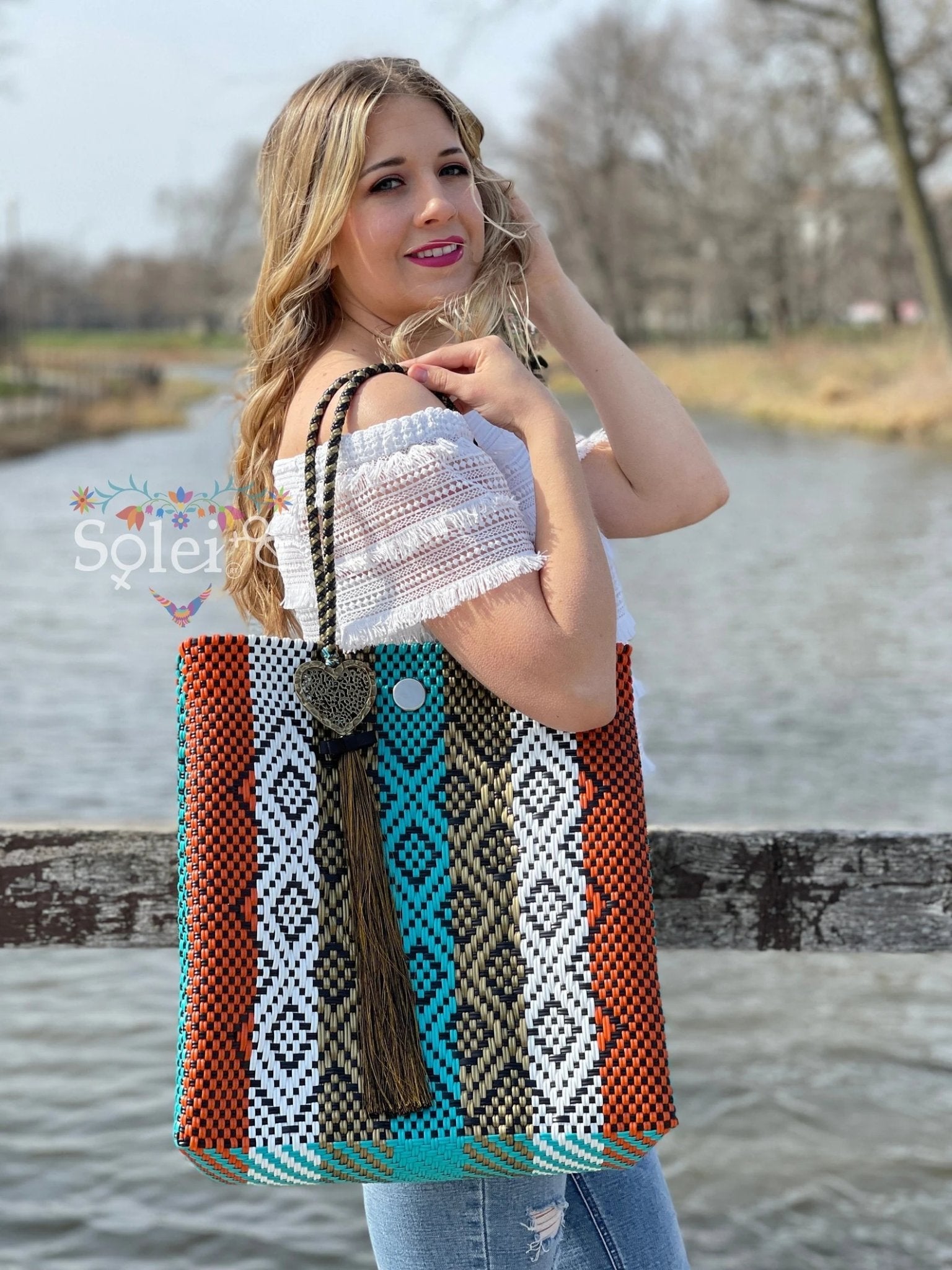 Mexican Artisanal Tote Bag with Tassel. Tote Corazon - Solei Store