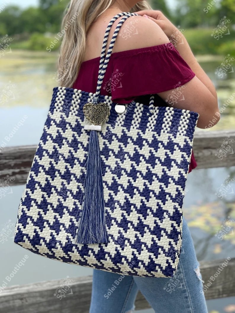 Mexican Artisanal Tote Bag with Tassel. Tote Corazon - Solei Store