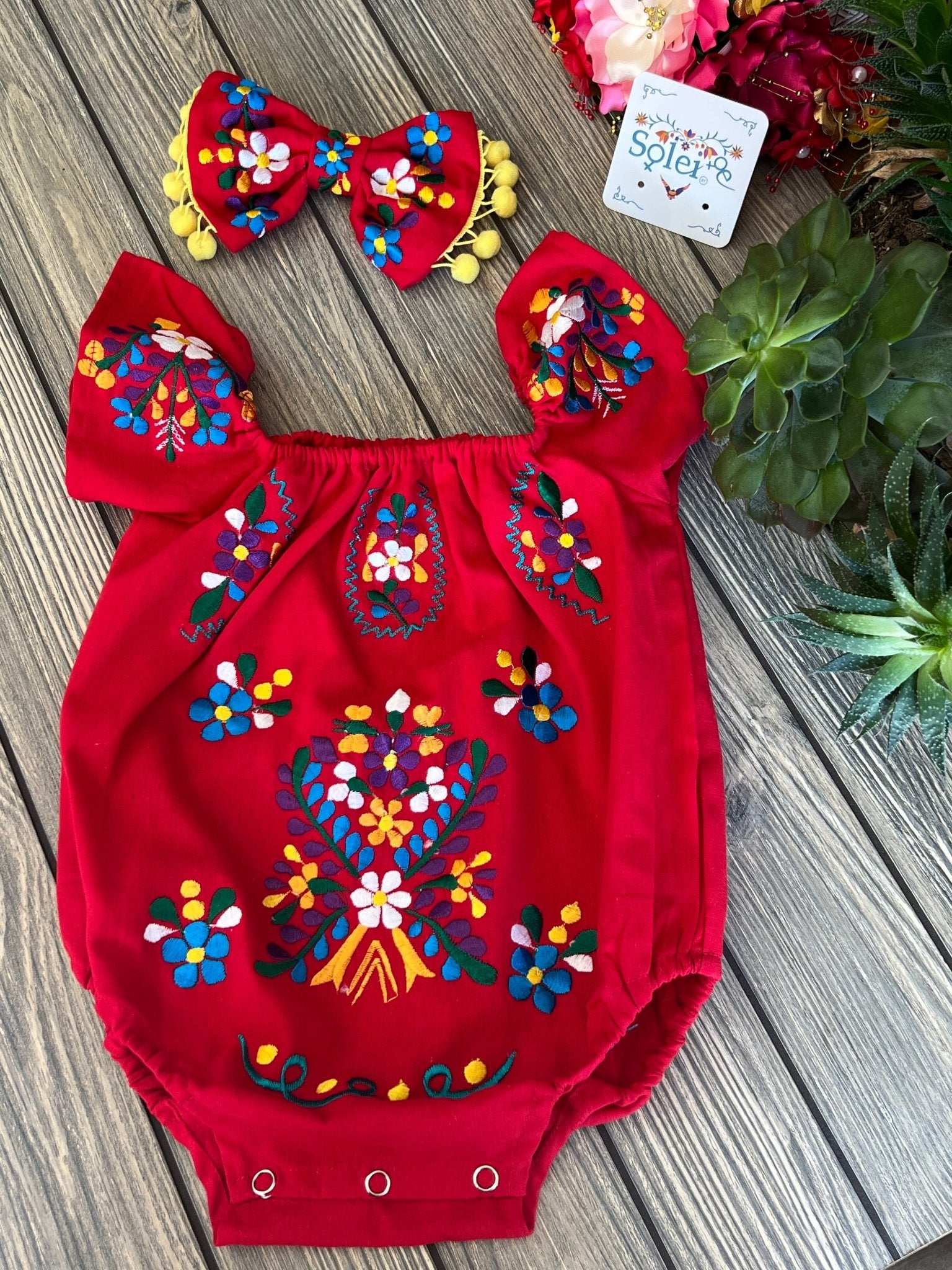 Mexican Baby Floral Embroidered Bodysuit. Pañalero Floral - Solei Store