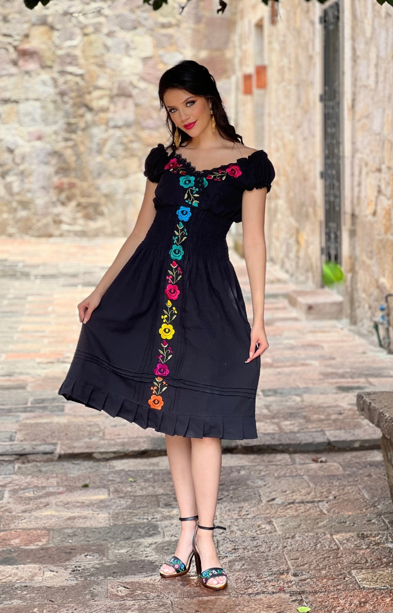 Mexican Embroidered Floral Plunge Dress. Vestido Yamileth. - Solei Store