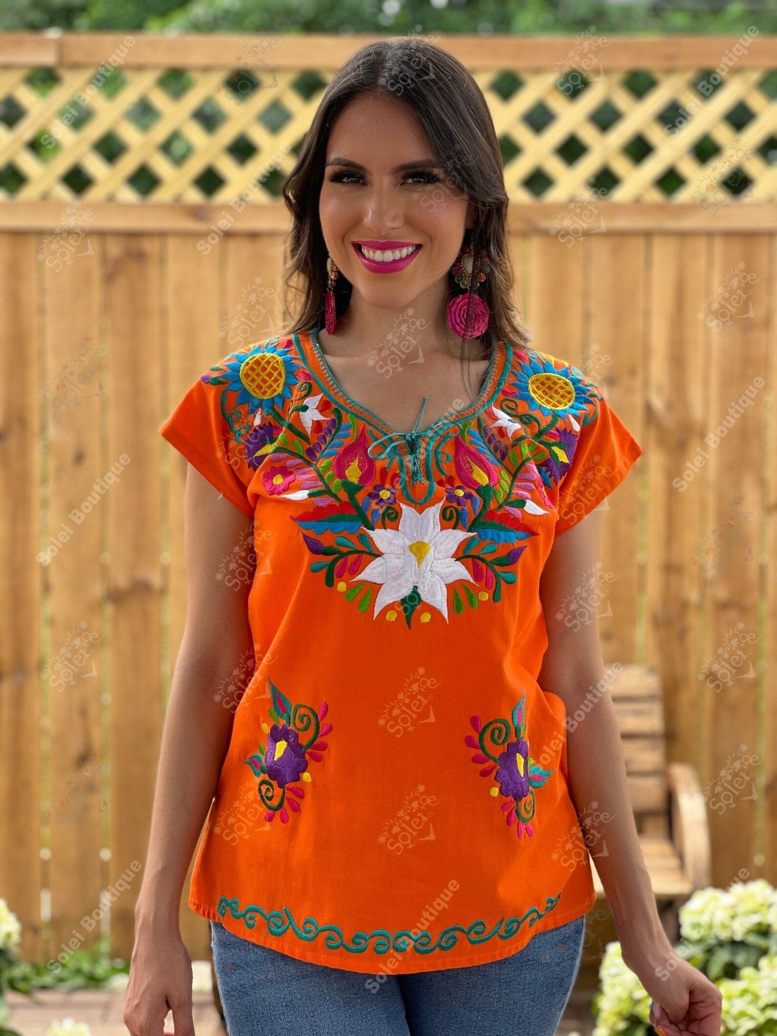 Mexican Embroidered Flower Blouse. Artisanal Mexican Blouse. Kimona Alcatraz Blouse. - Solei Store
