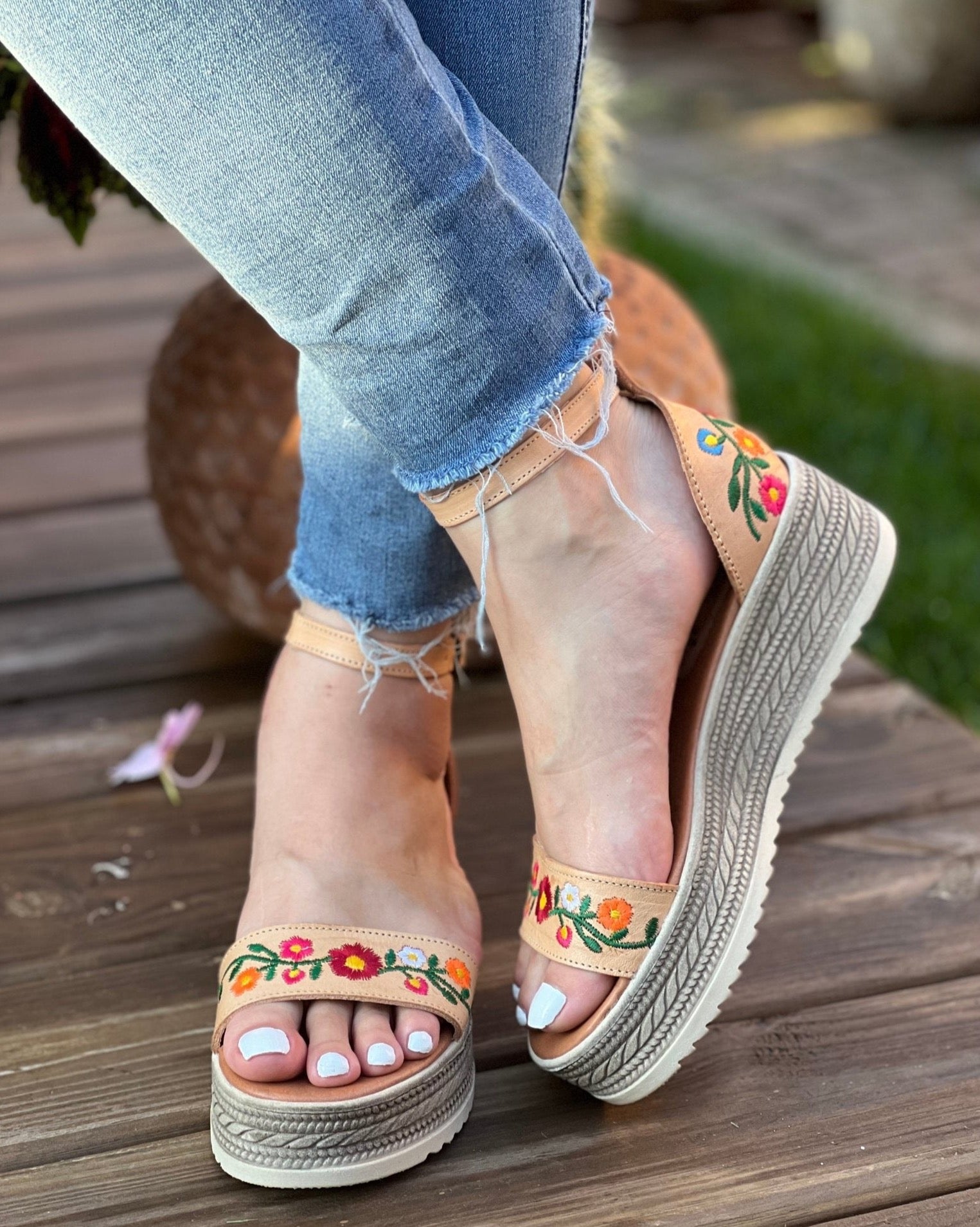 Mexican Embroidered Leather Platform Sandals. Yareli Heels. - Solei Store