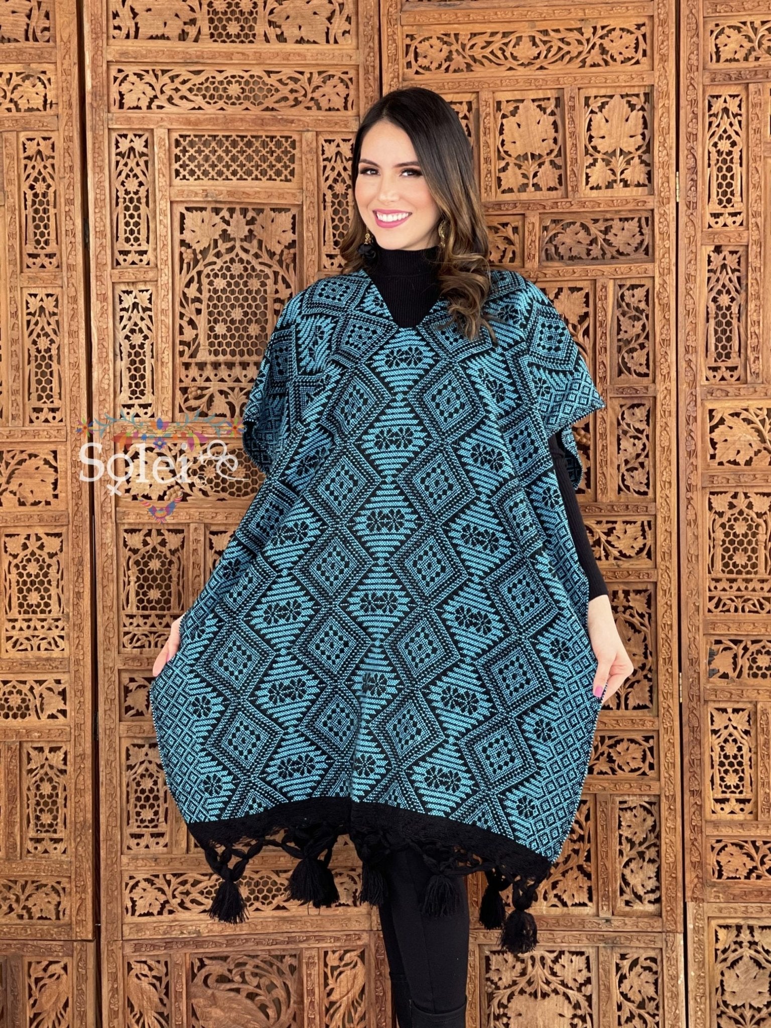 Mexican Ethnic Style Poncho. Gaban Artesano. - Solei Store