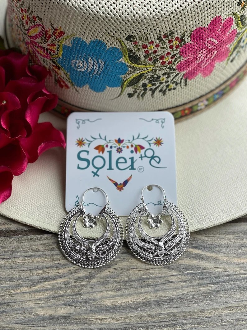 Mexican Filigree Earrings. Traditional Mexican Earrings. Aretes Whasa - Solei Store