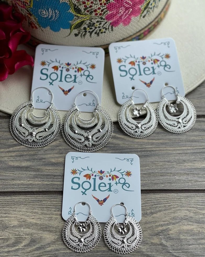 Mexican Filigree Earrings. Traditional Mexican Earrings. Aretes Whasa - Solei Store